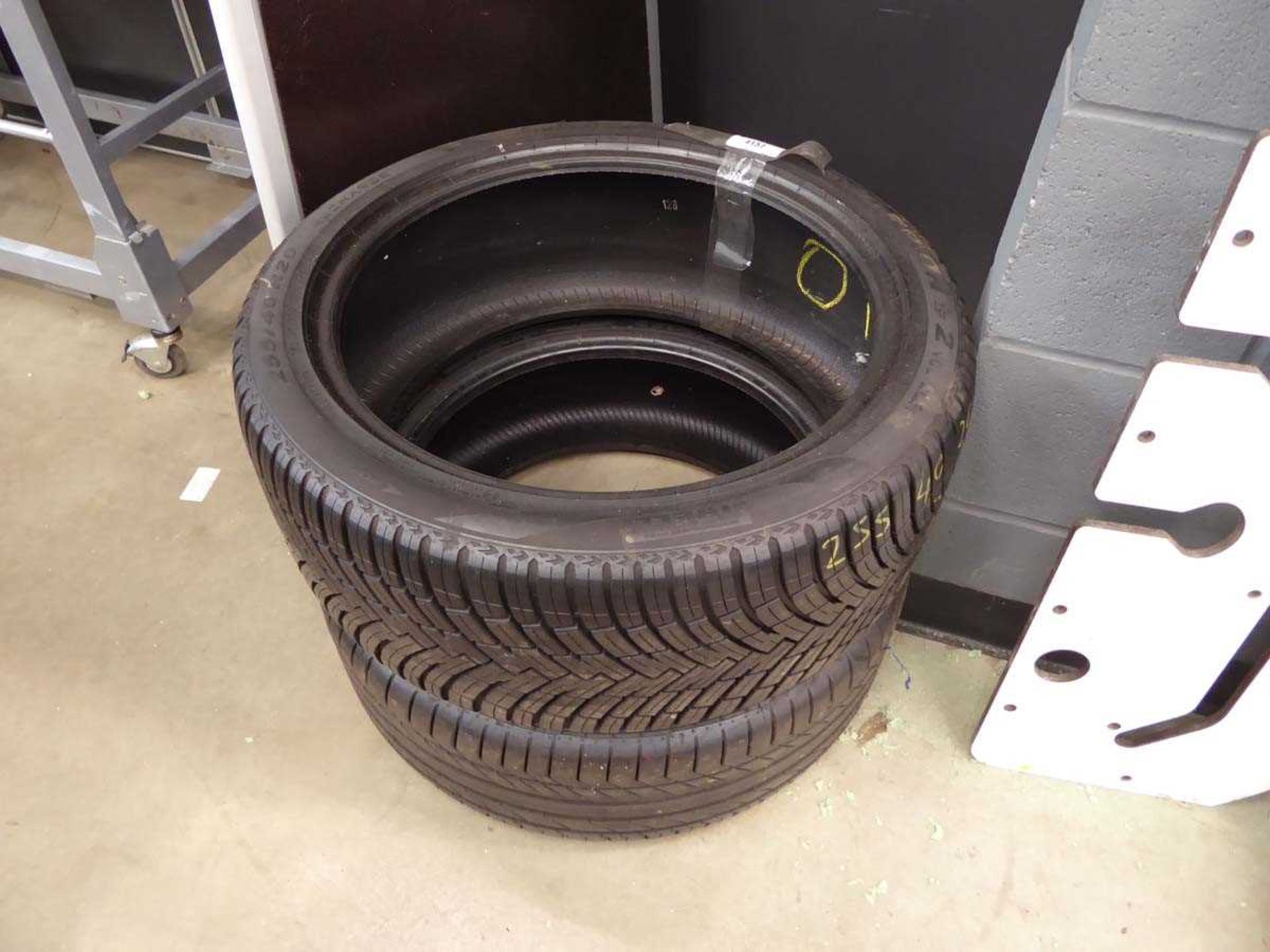 +VAT 2 Maxxis tyres size 1858014