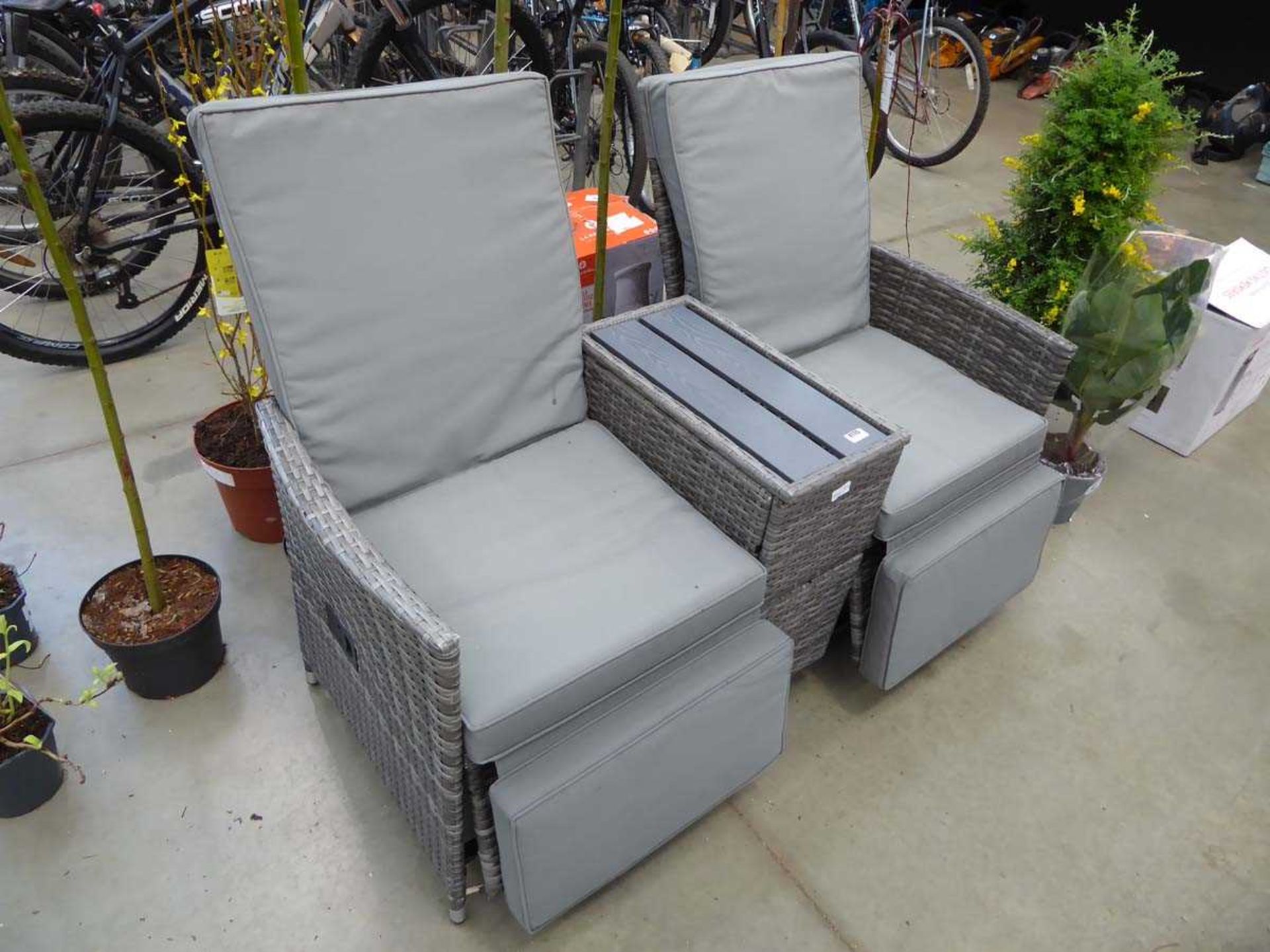 Grey rattan love style seat with cushions