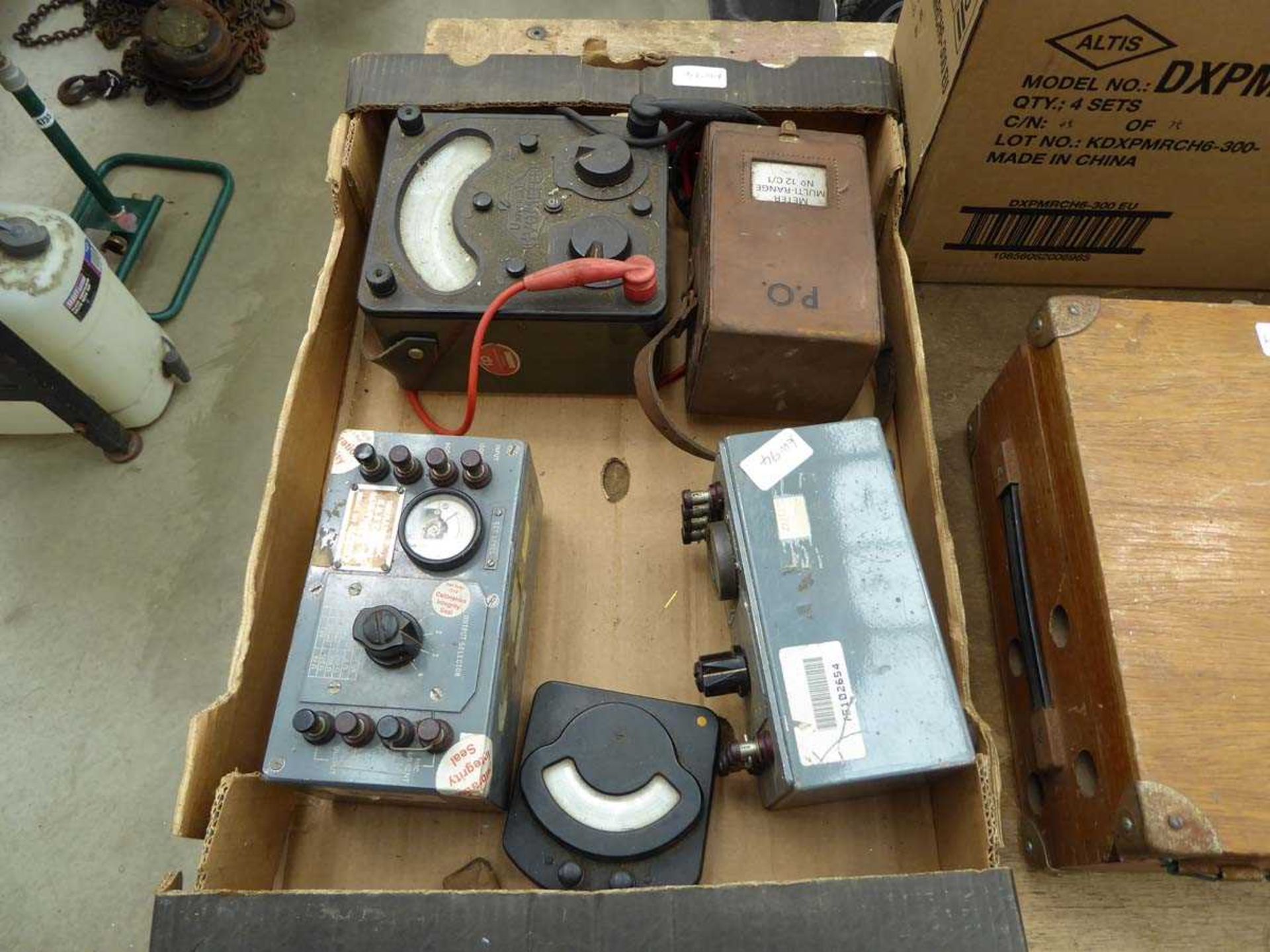 Oscilloscope, loop tester and box of various other testers - Image 4 of 4
