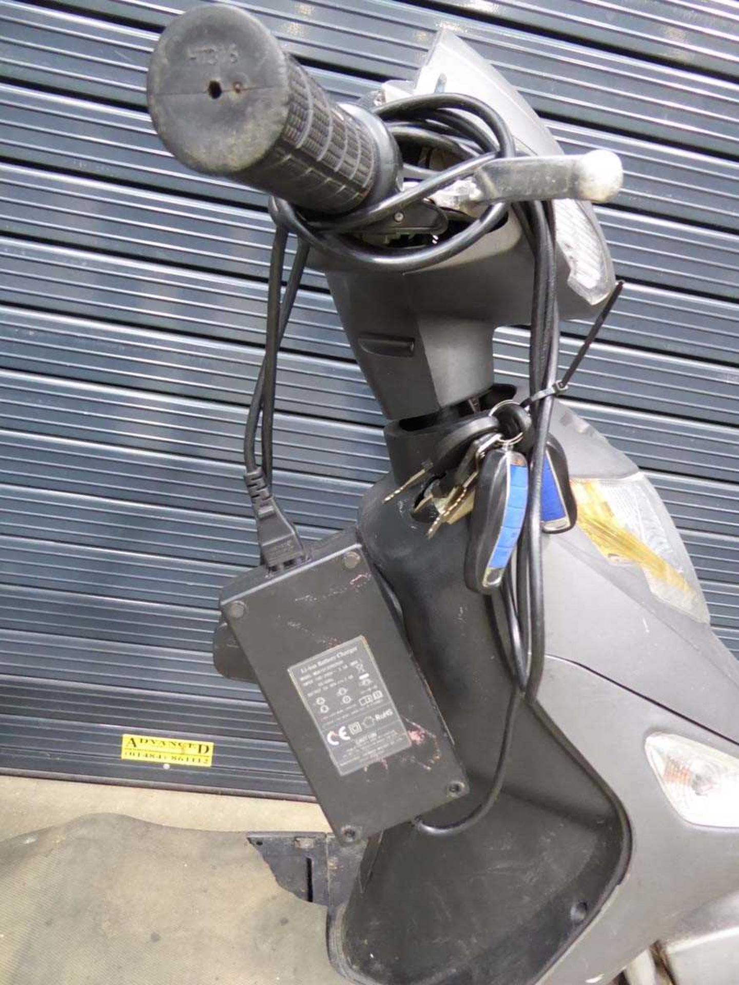 E-Rider electric moped, in need of repair - Image 4 of 5
