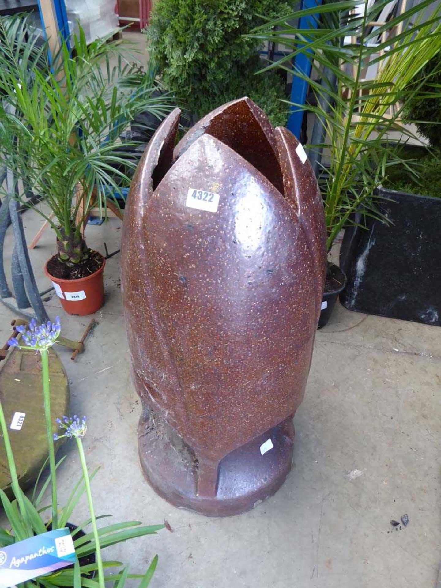 Tulip style chimney pot