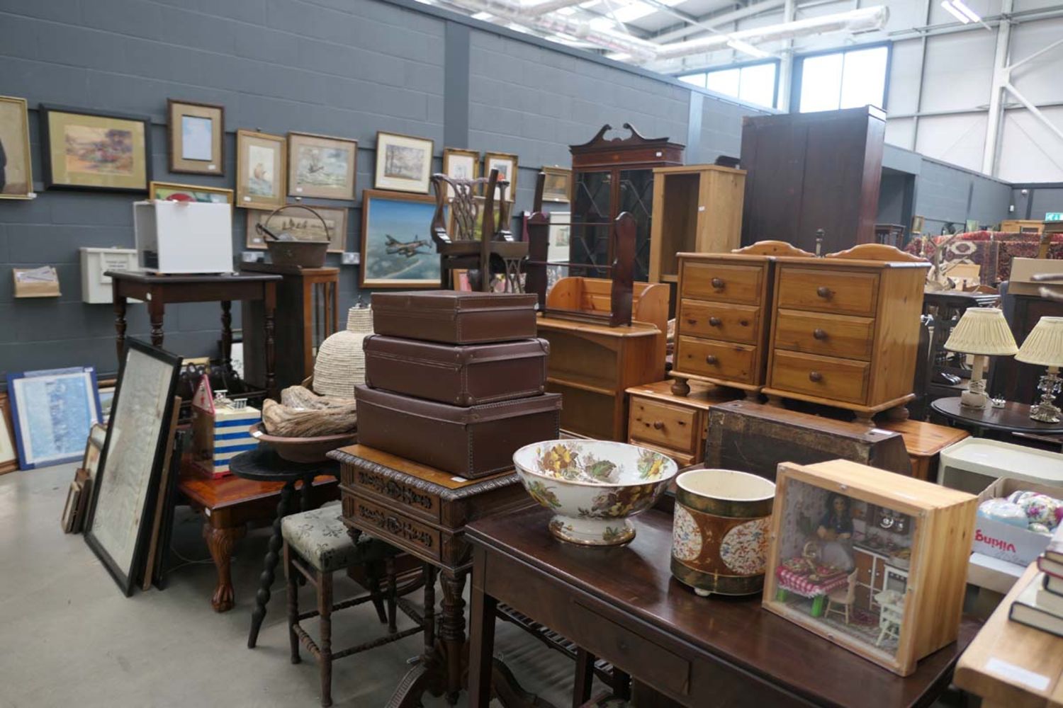 Saleroom 5 Weekly Furniture & Effects