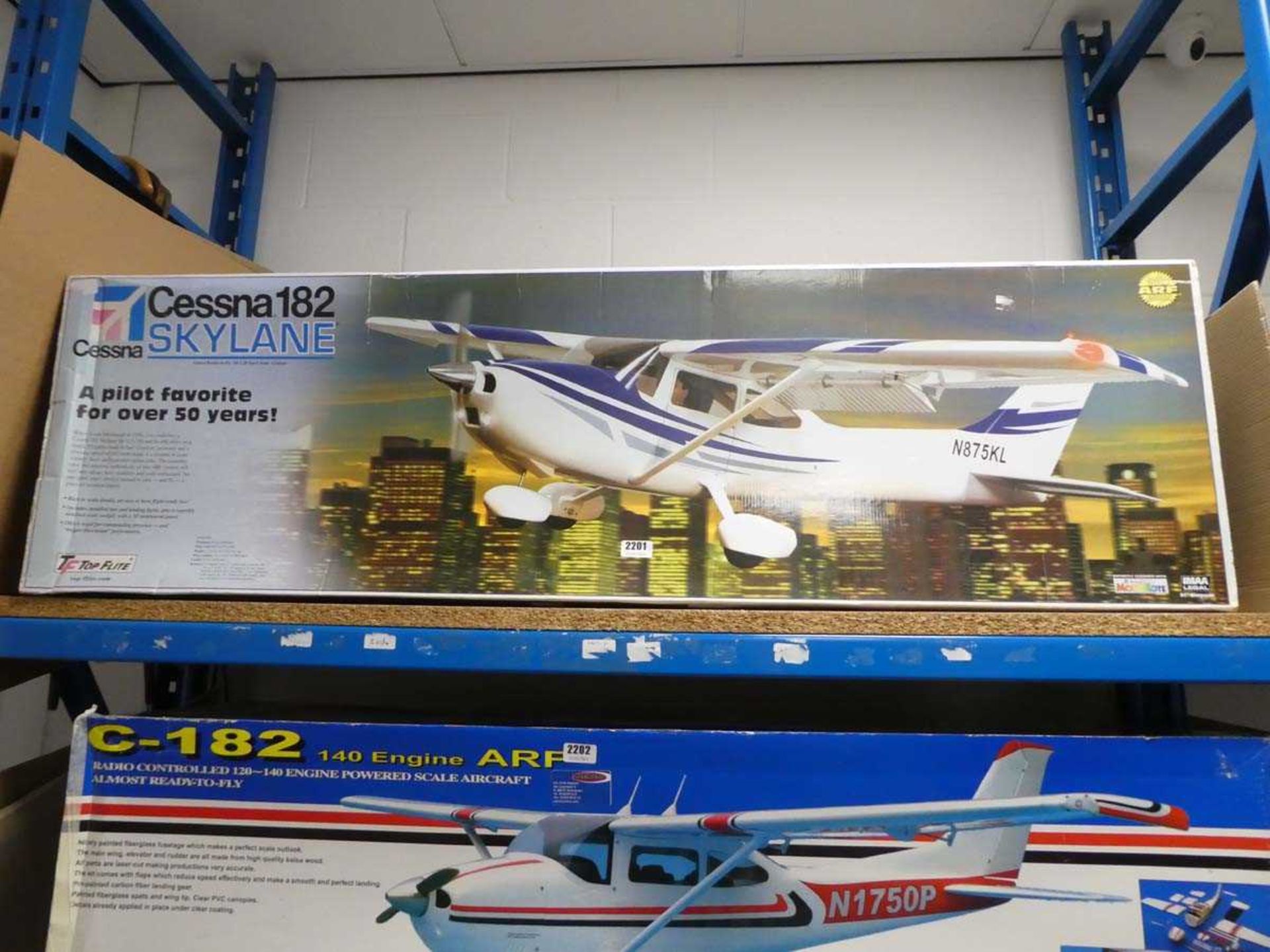 Cessna 182 Skylane remote control model plane, boxed