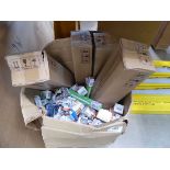 +VAT Large box of assorted light bulbs