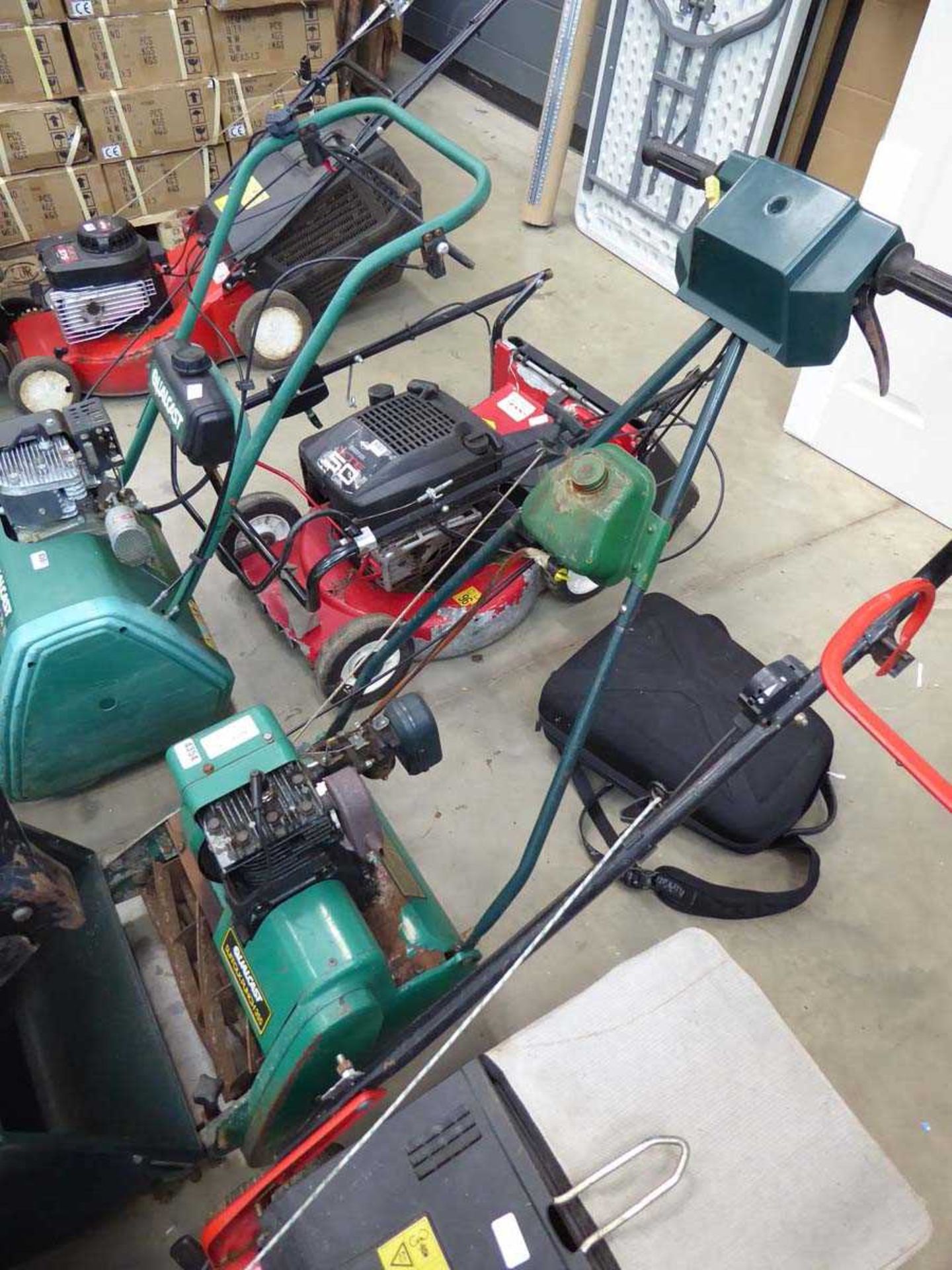 Qualcast Suffolk Punch cylinder lawnmower with box