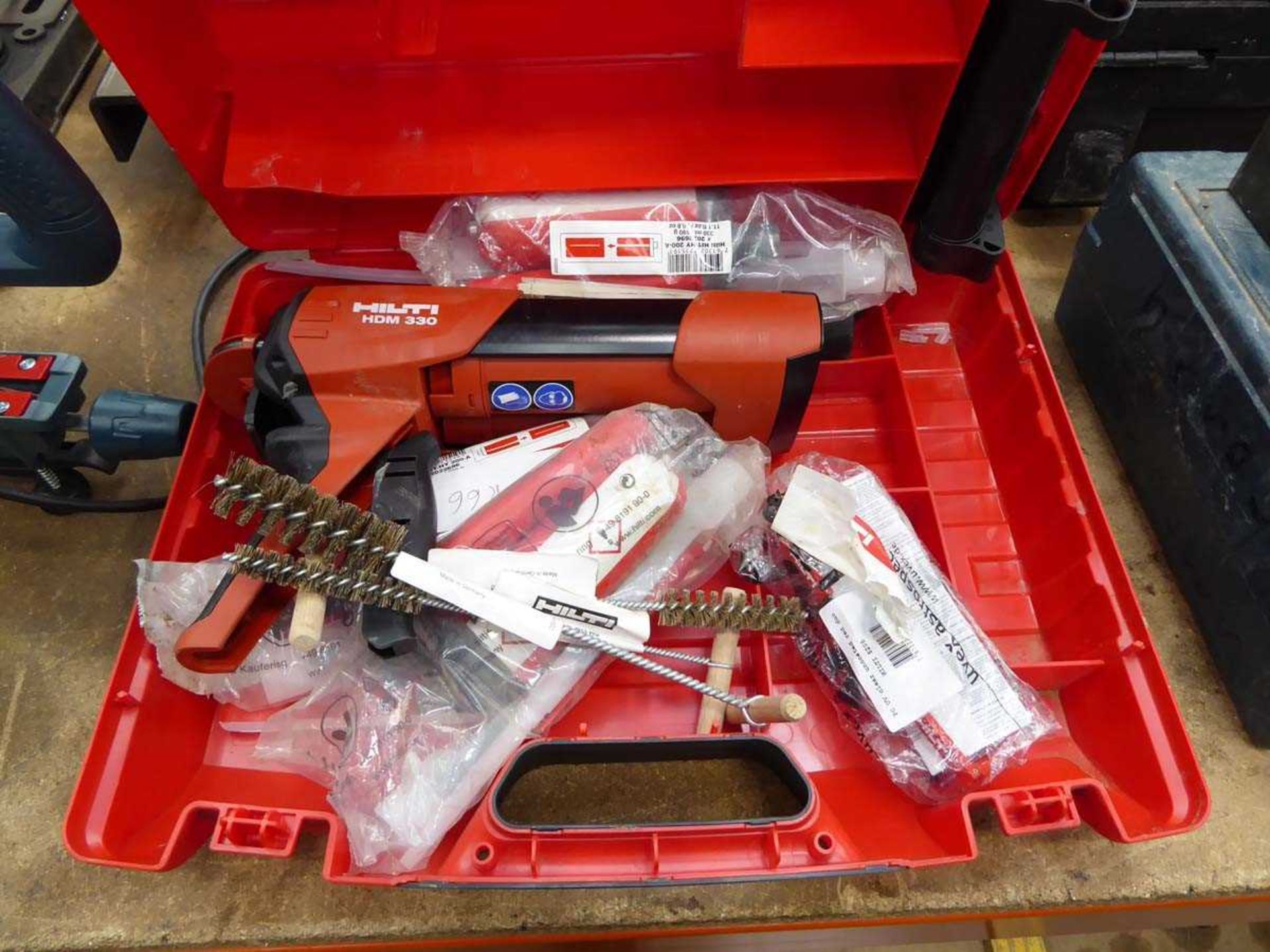 Hilti mastic gun with mastics