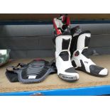 Motorbike boots, gloves and spine protector