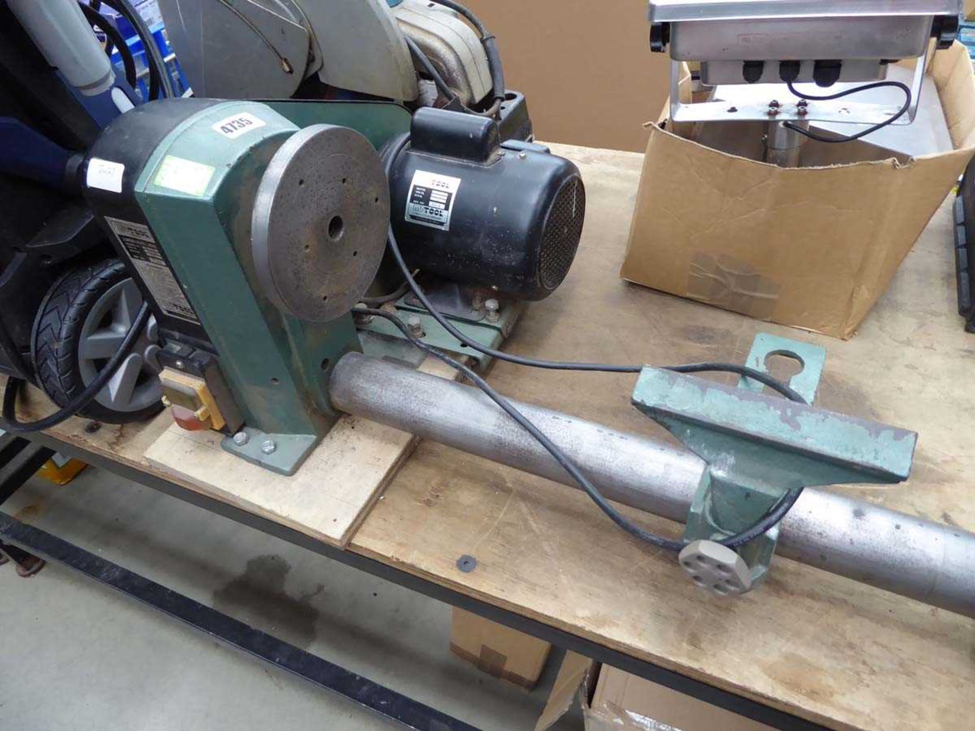 NU Tool wood workers lathe - Image 2 of 2