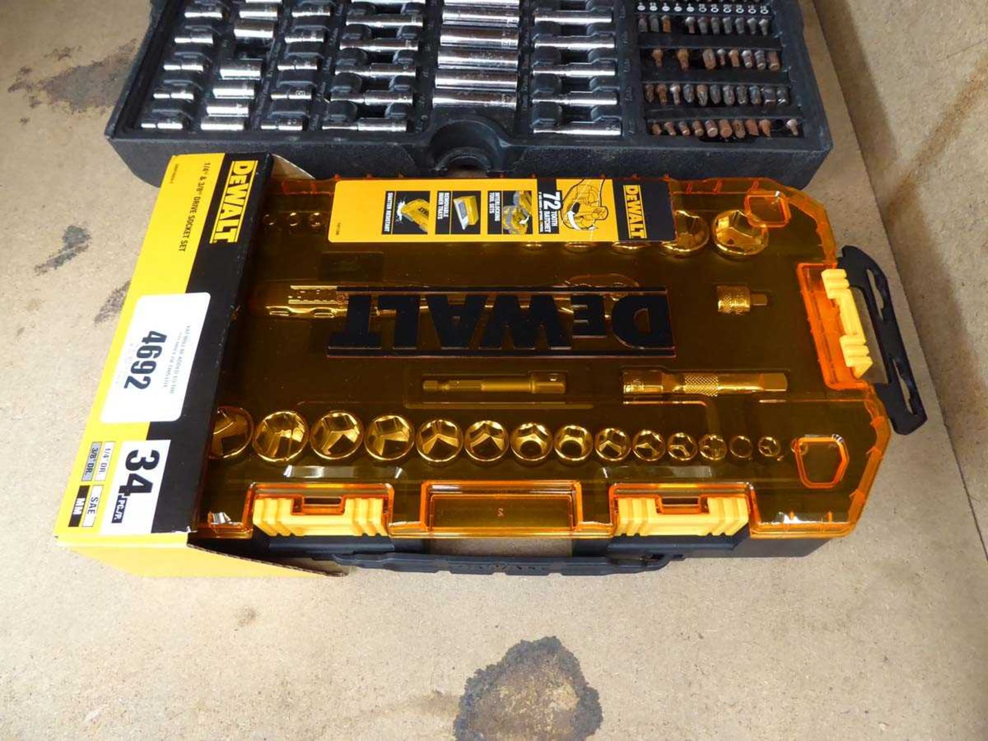 +VAT DeWalt socket set