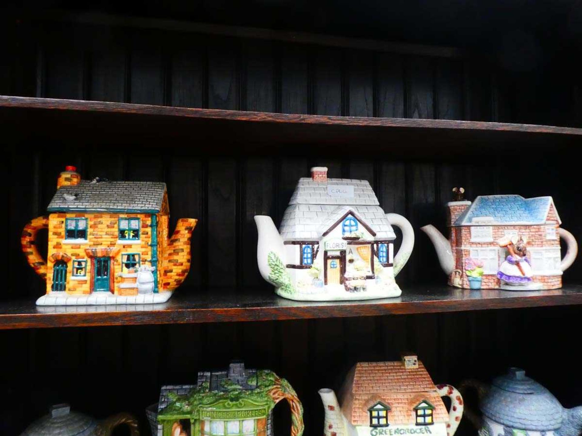 Collection of novelty teapots - Image 2 of 5