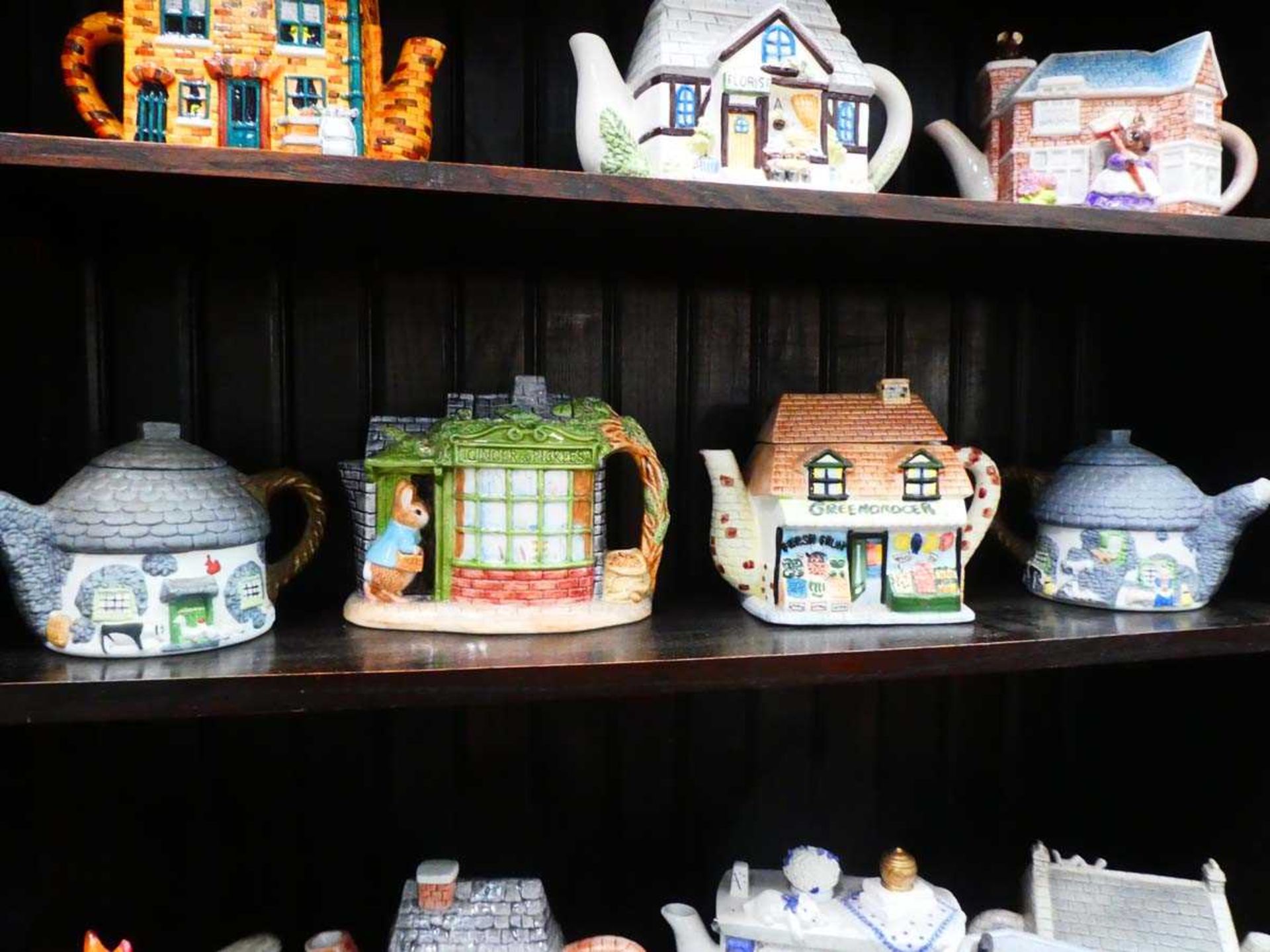 Collection of novelty teapots - Image 3 of 5