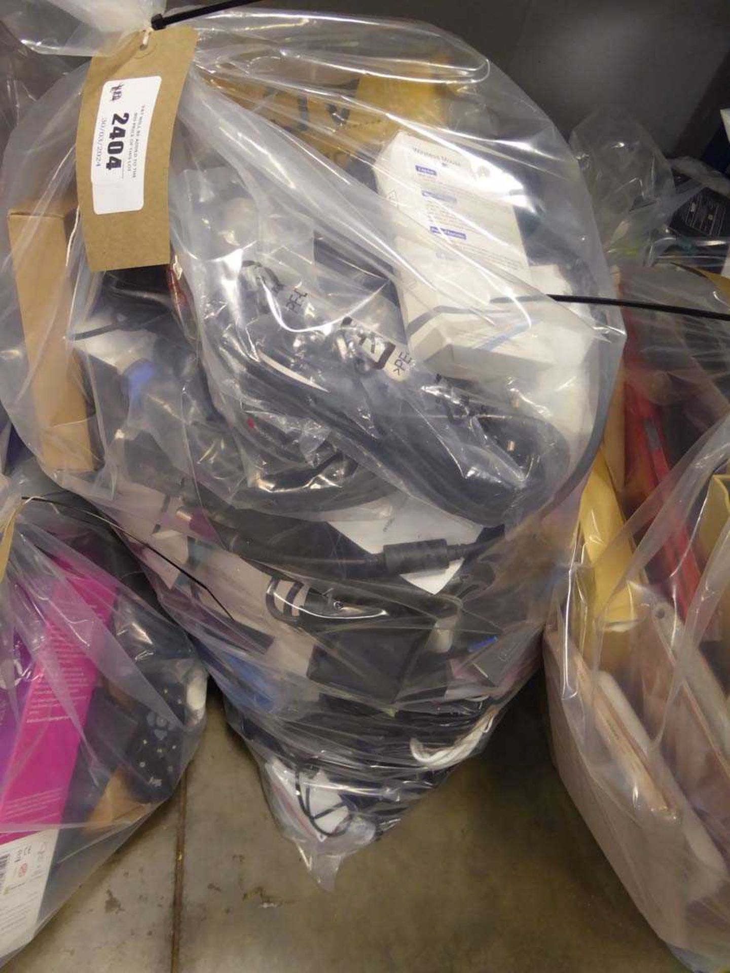 +VAT Cables, leads, PSUs, chargers, adapters, etc