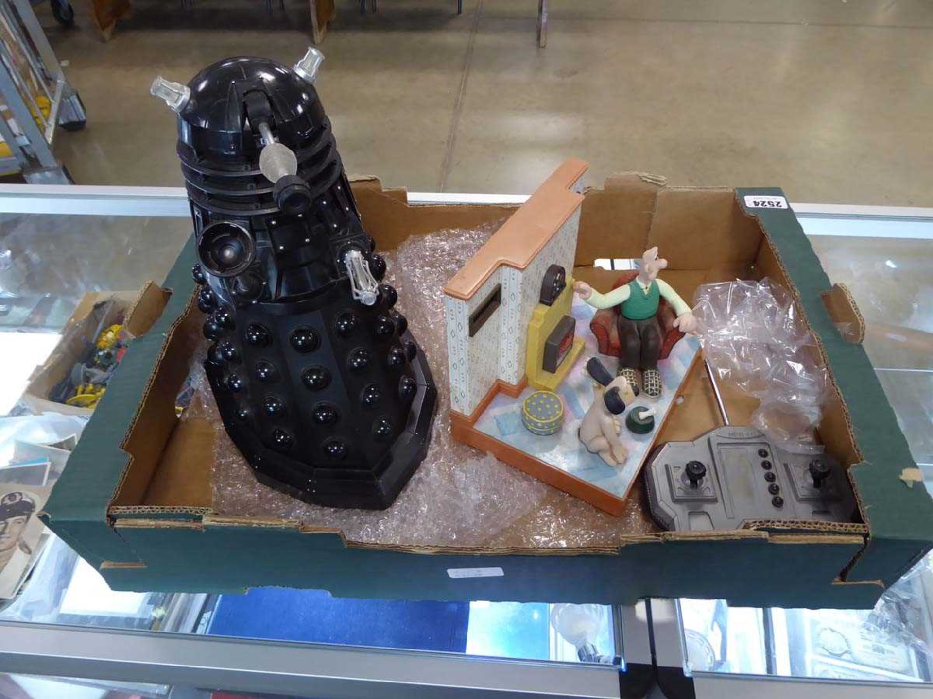 12" radio control talking Dalek and Wallace & Gromit alarm clock