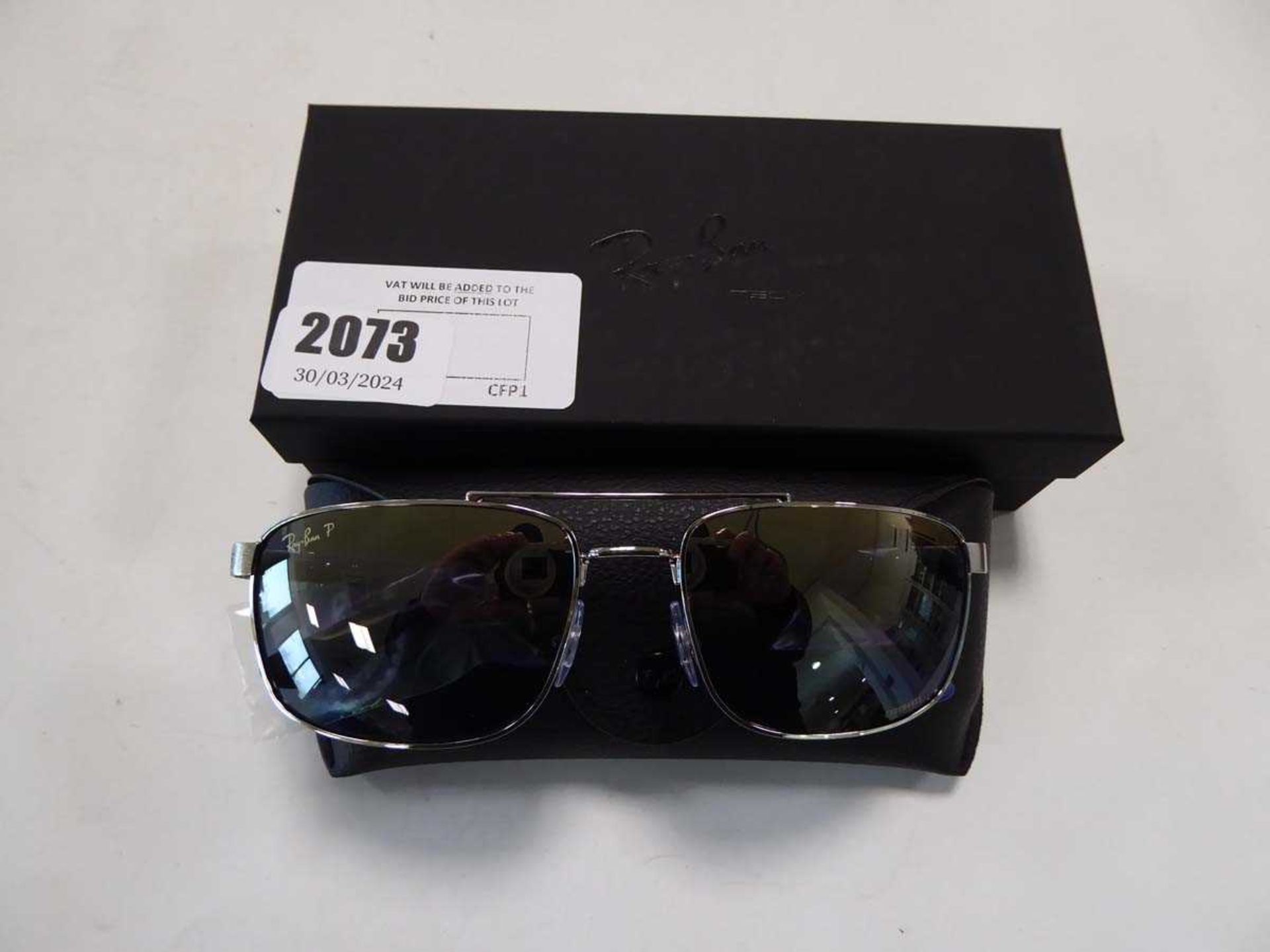 +VAT Ray-Ban sunglasses in case and box