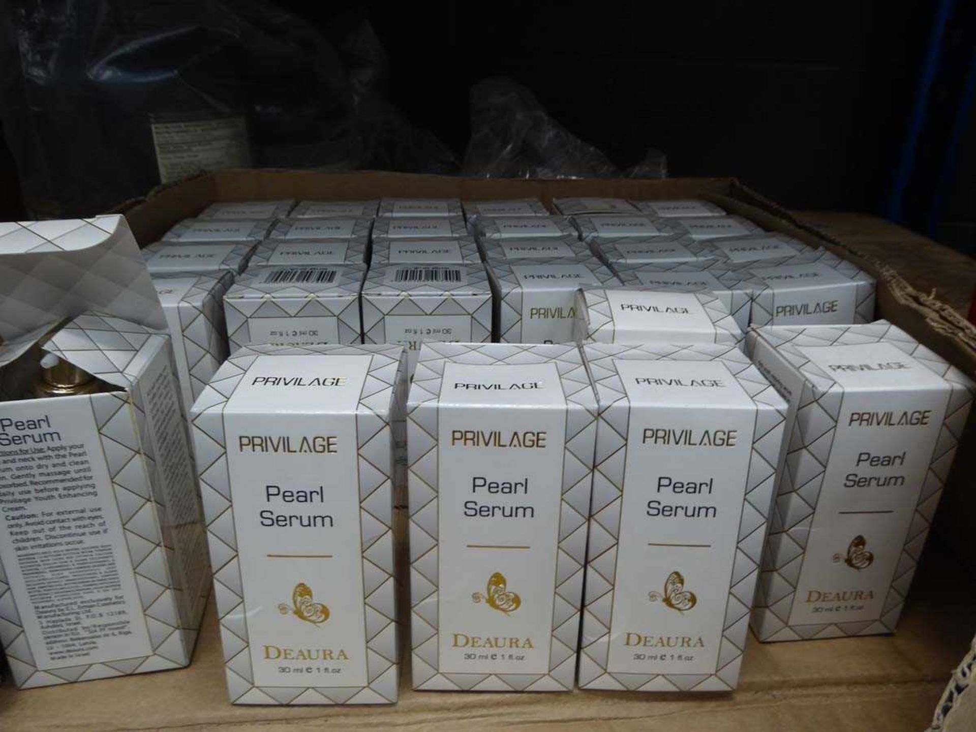 +VAT Box of Privilege Pearl serums