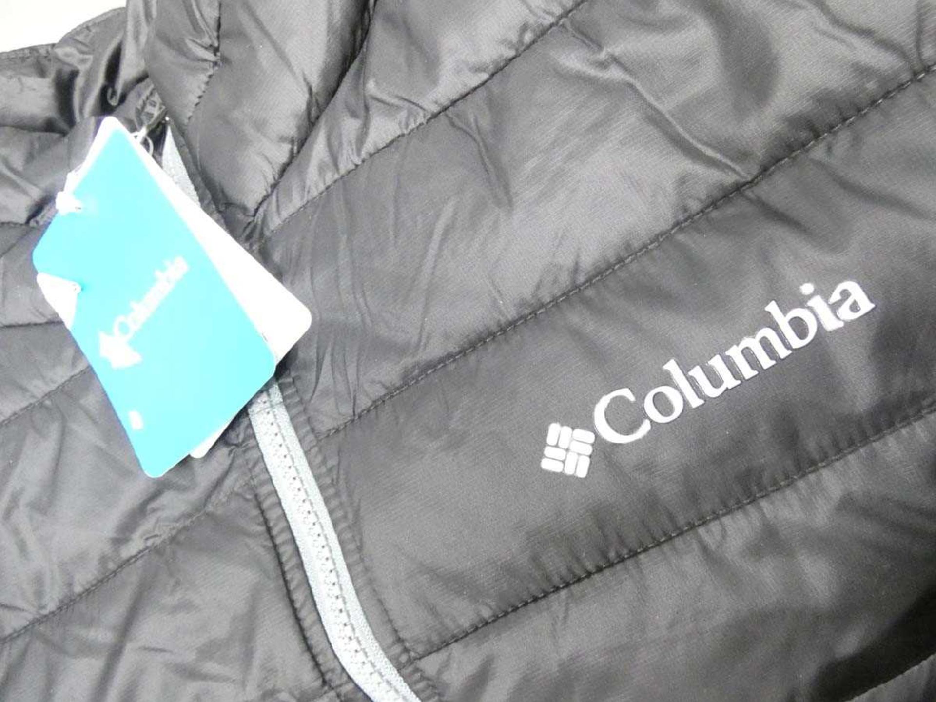 +VAT Various men's winter jackets and gilet, to include 1 Berghaus jacket in XL, Columbia jacket - Image 5 of 5