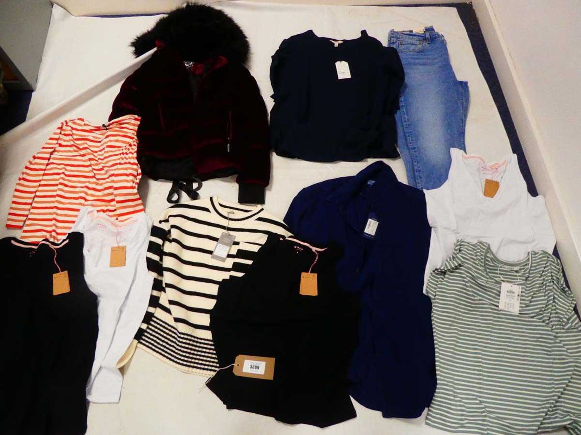 +VAT Selection of clothing to include Levi, Sea Salt Cornwall, Boden, etc