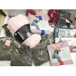 +VAT Approx. 14 women's lounge wear sets, to include DKNY, Jezebel, Live2Lounge, in various