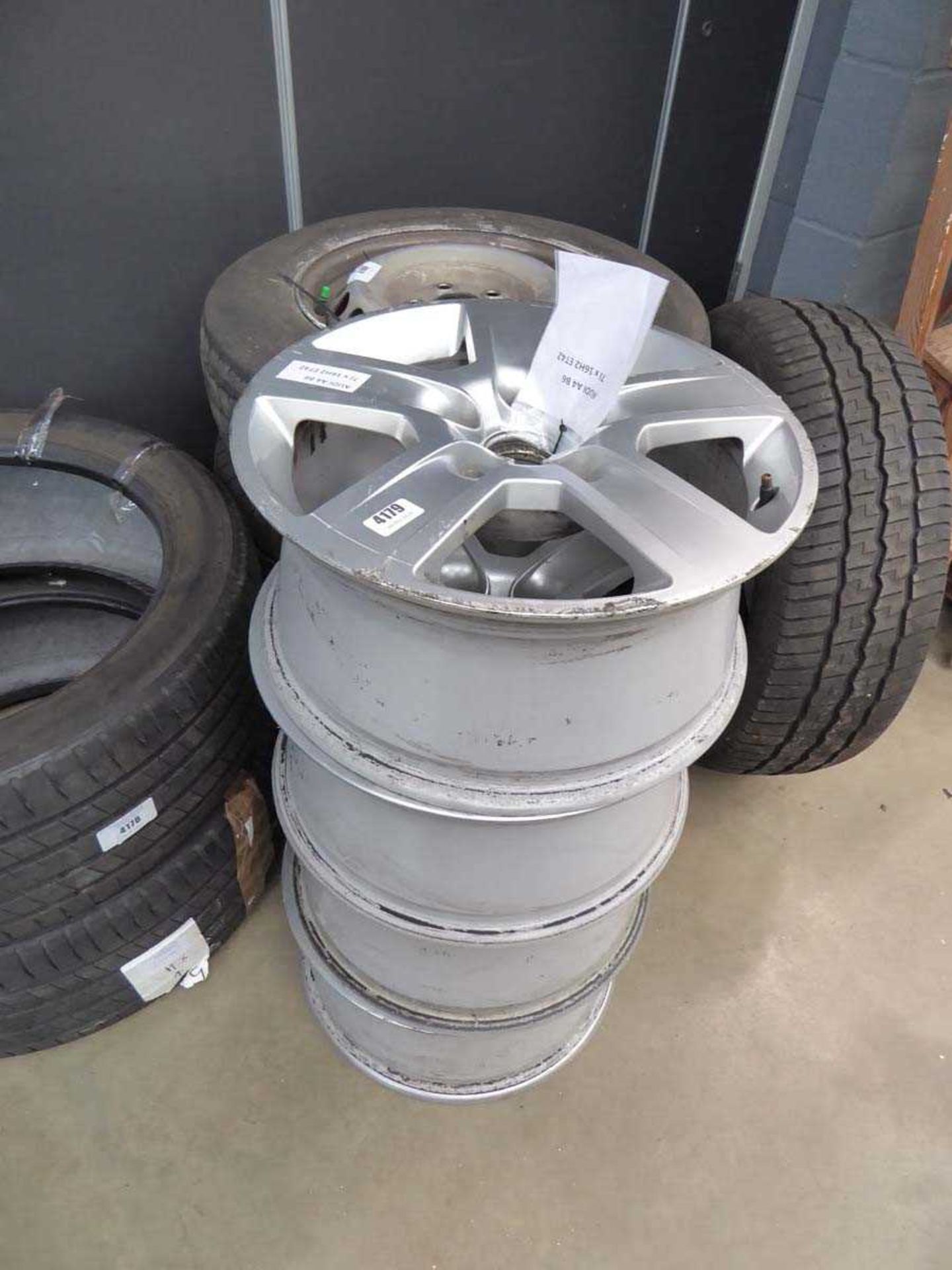 4 x Audi A4 alloy wheels