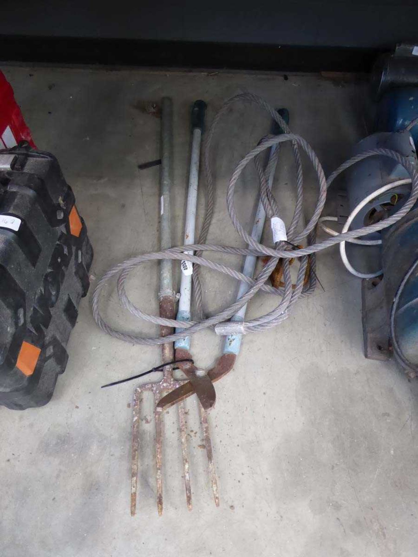Wire rope, fork and a pair of shears
