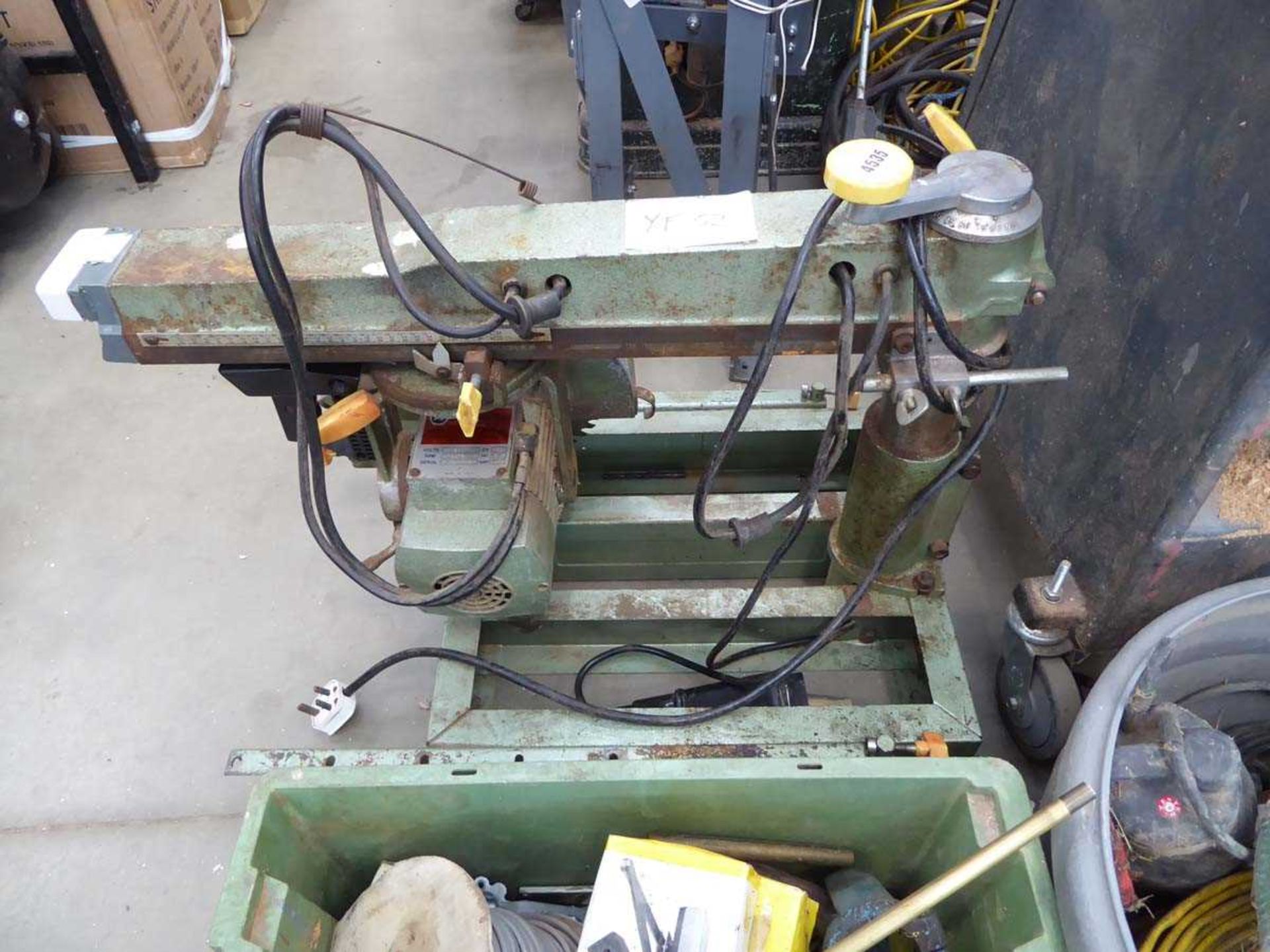 Dewalt radial crosscut saw