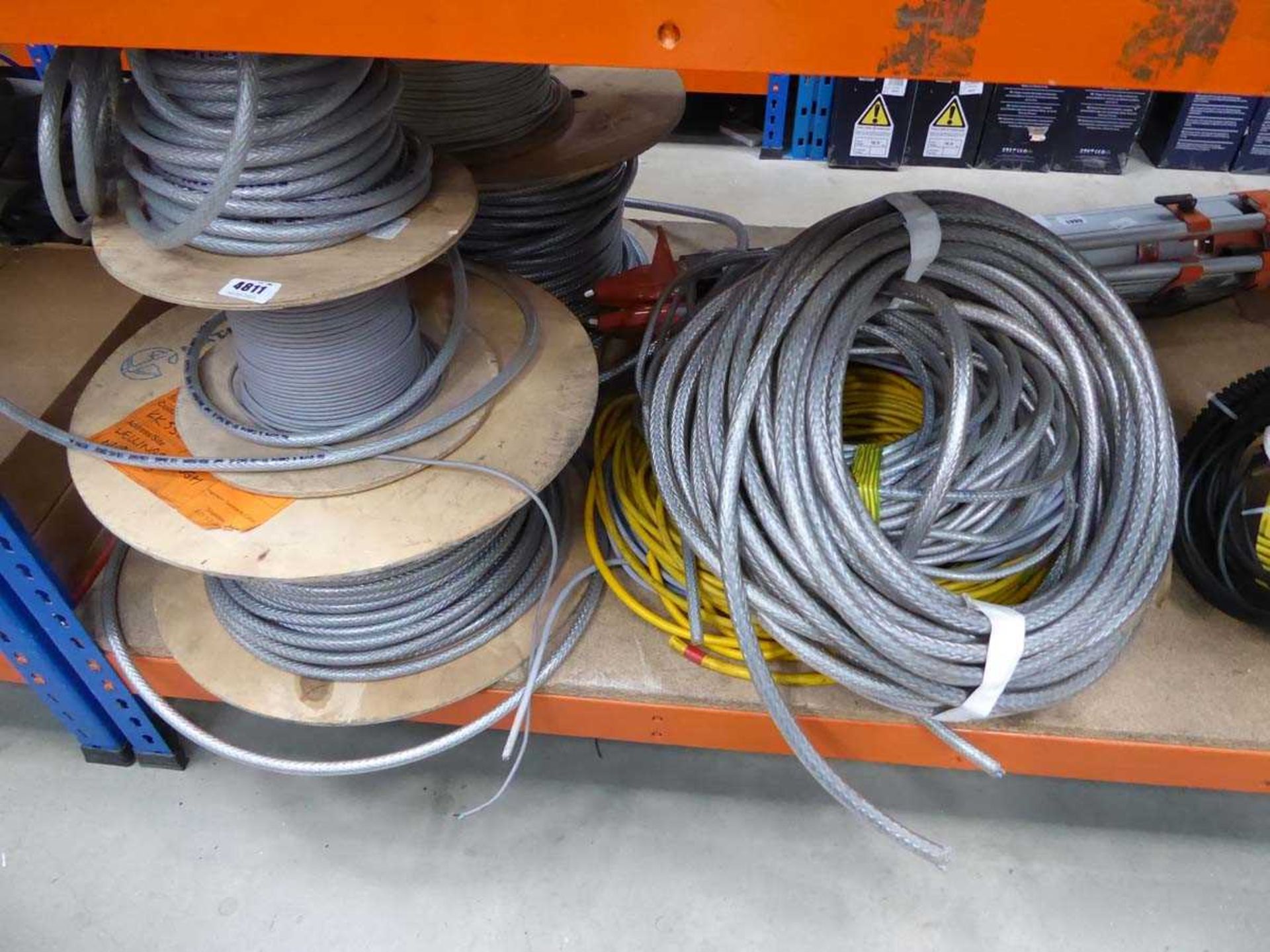 Large quantity of electrical cabling
