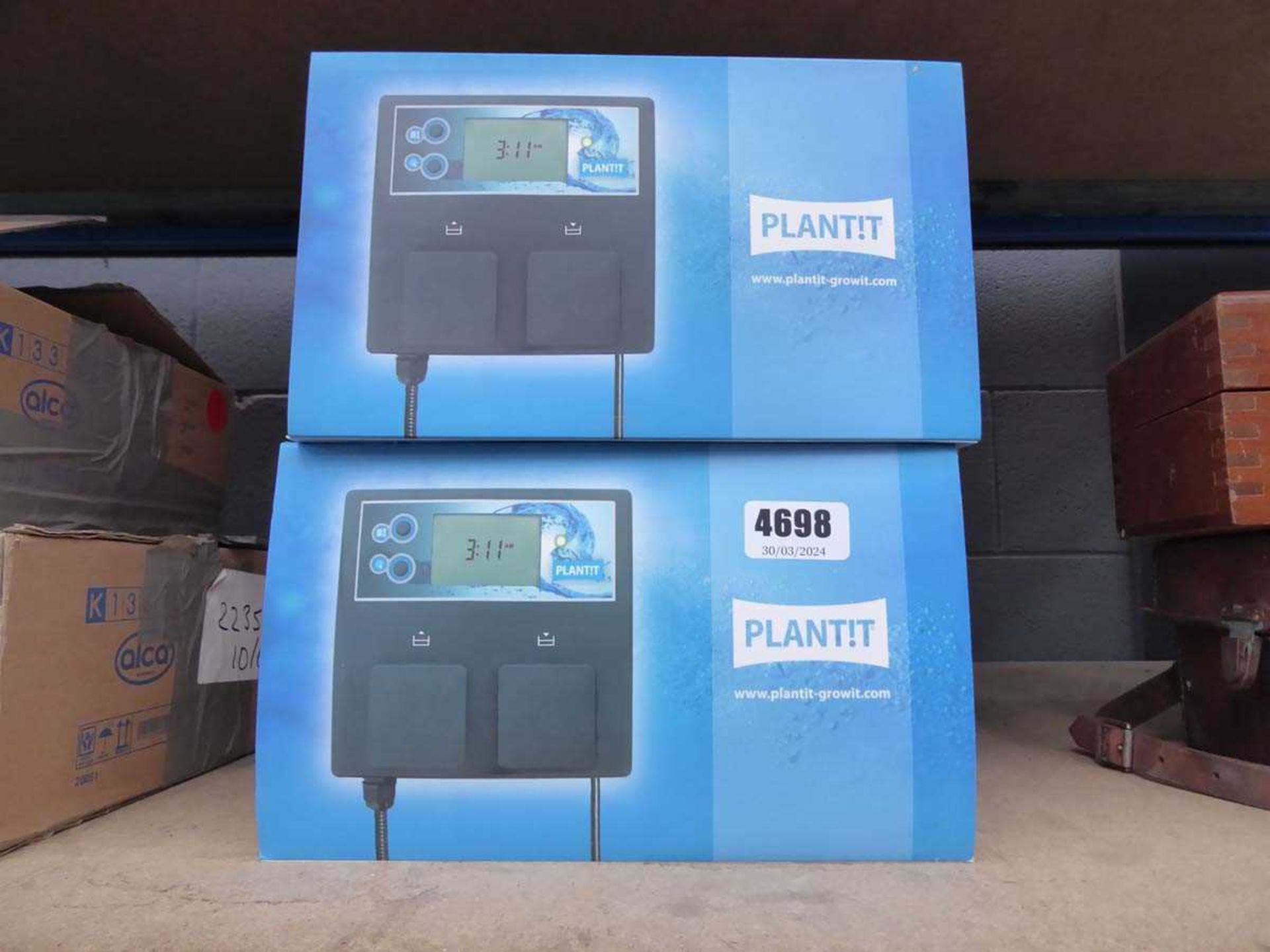 2 Plantit flood and drain controllers