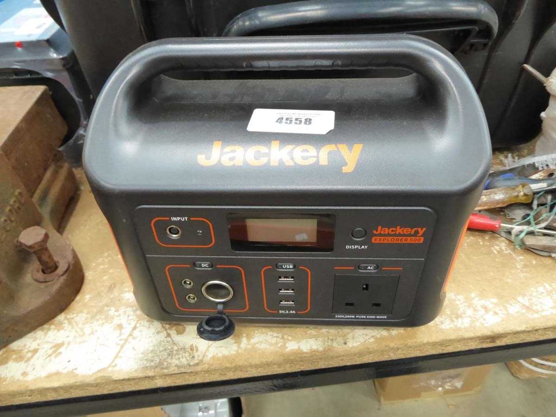 +VAT Jackeray portable power unit and magnetic torch