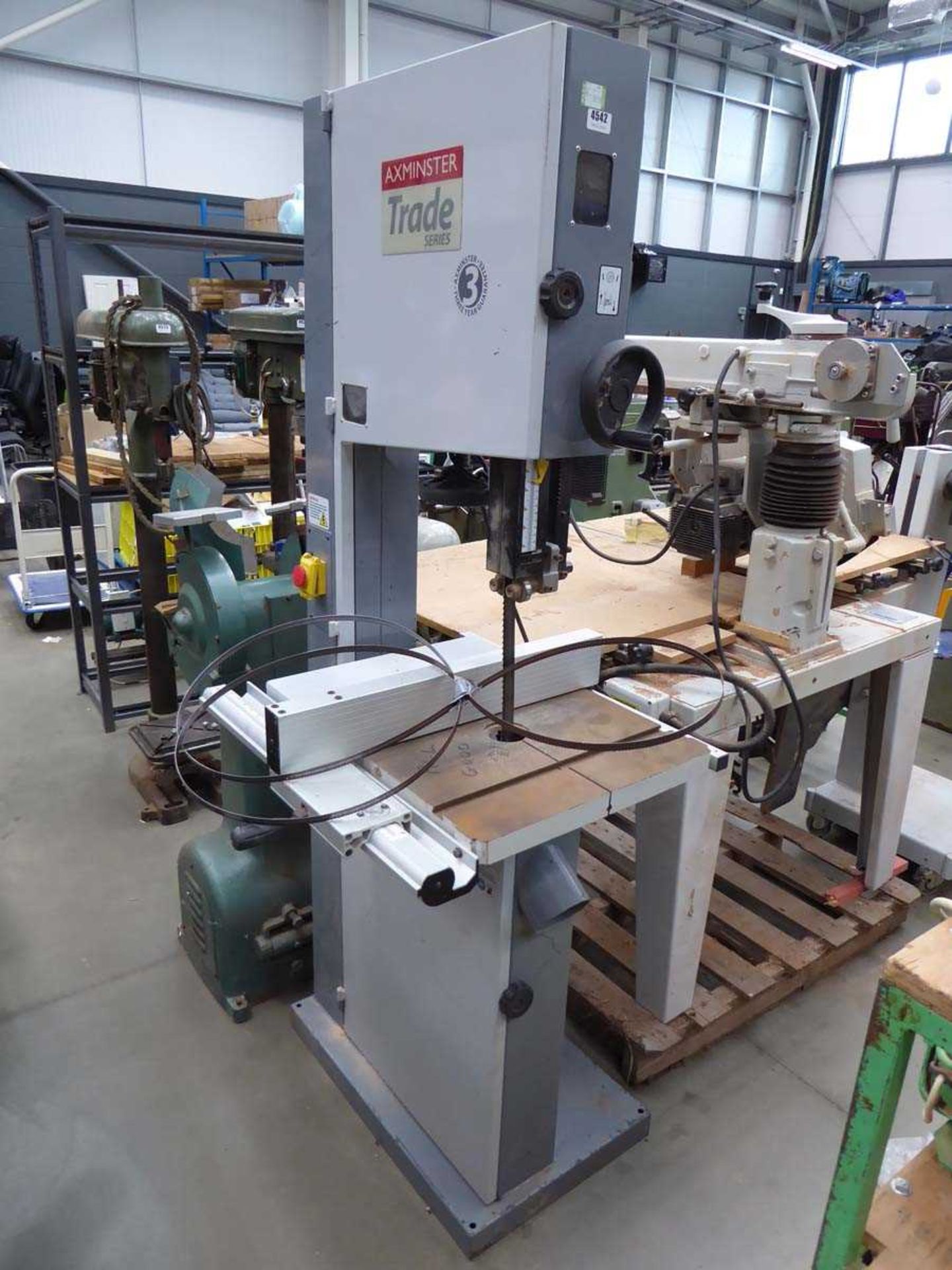 Axminster Trade model SBW4300B vertical bandsaw