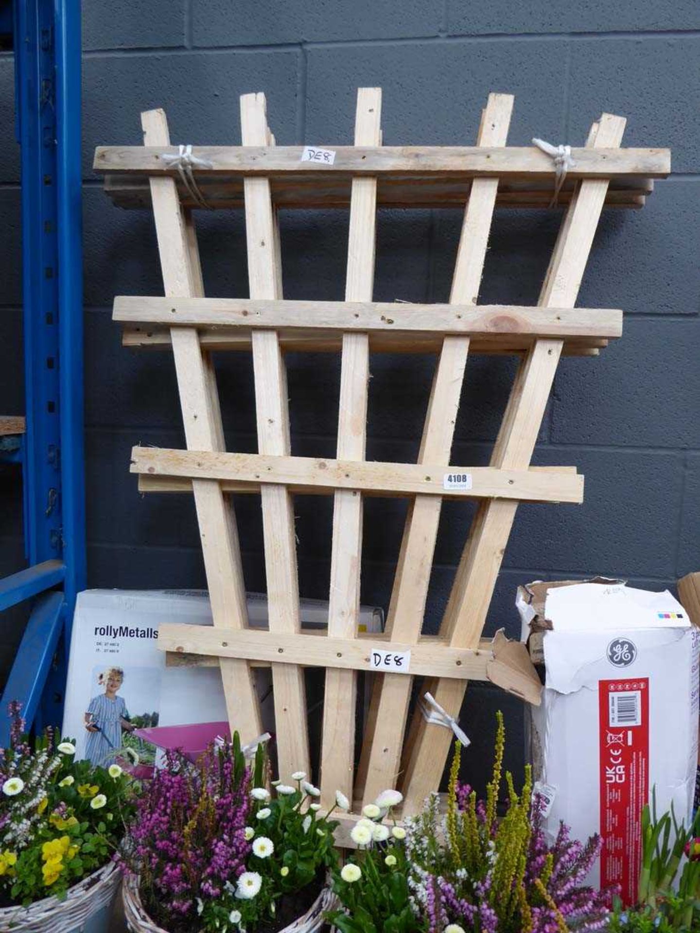 Small trellis