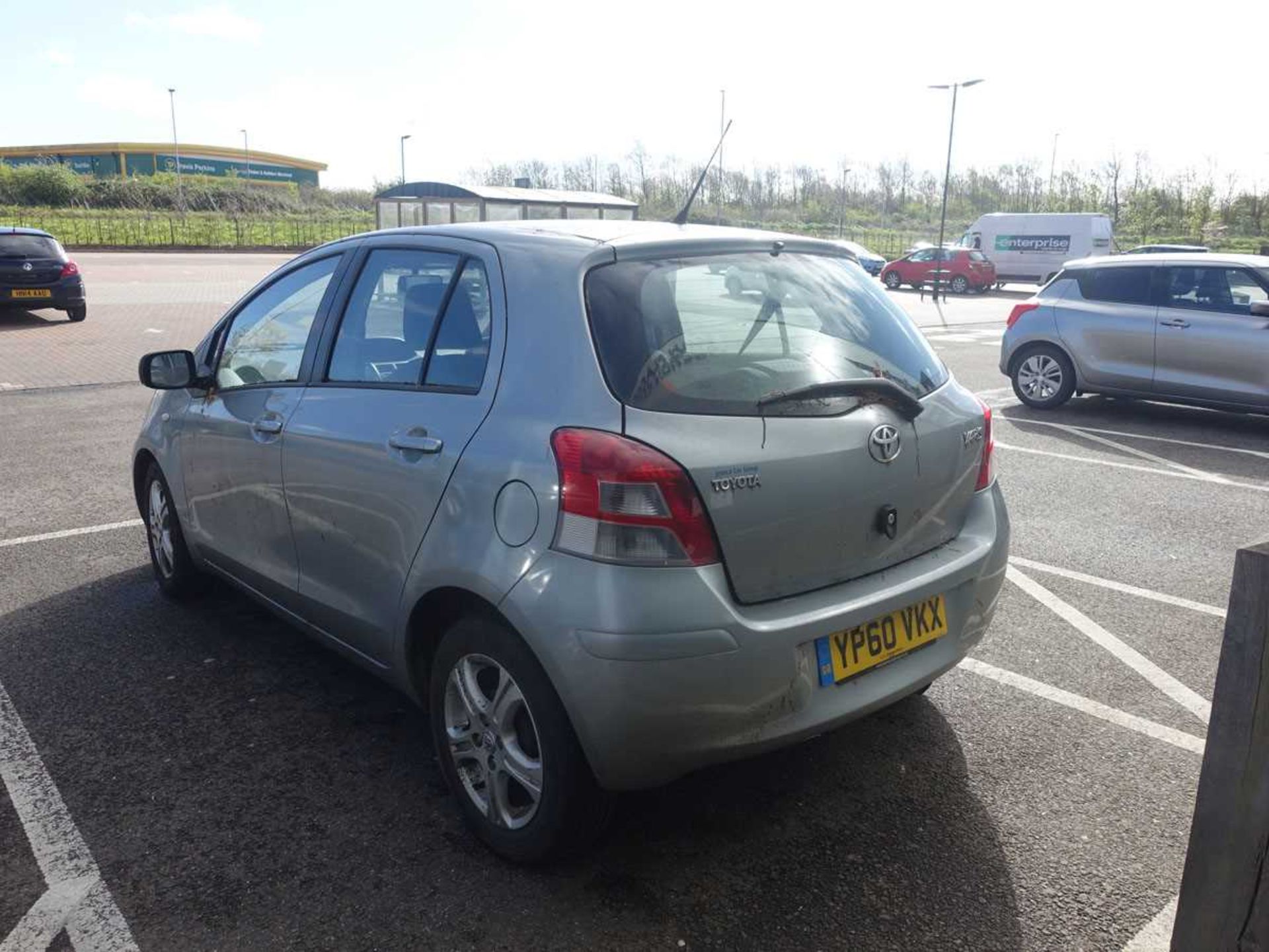 (YP60 VKX) Toyota Yaris TR VVT-1 S-A in silver, first registered 09/02/2011, 6 speed semi auto, 5 - Image 4 of 11