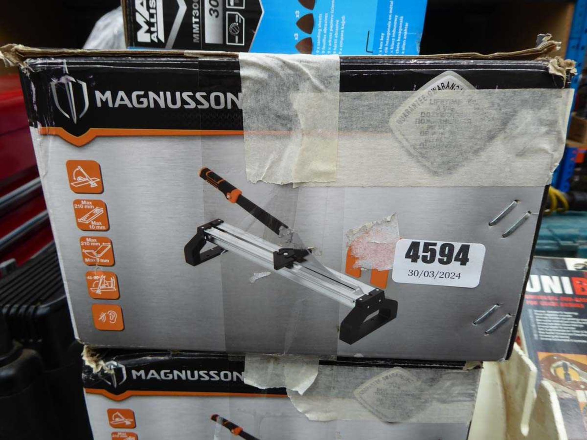 MacAllister mini drill with 2 batteries, no charger; MacAllister multi-tool; and 3 Magnusson - Image 2 of 3