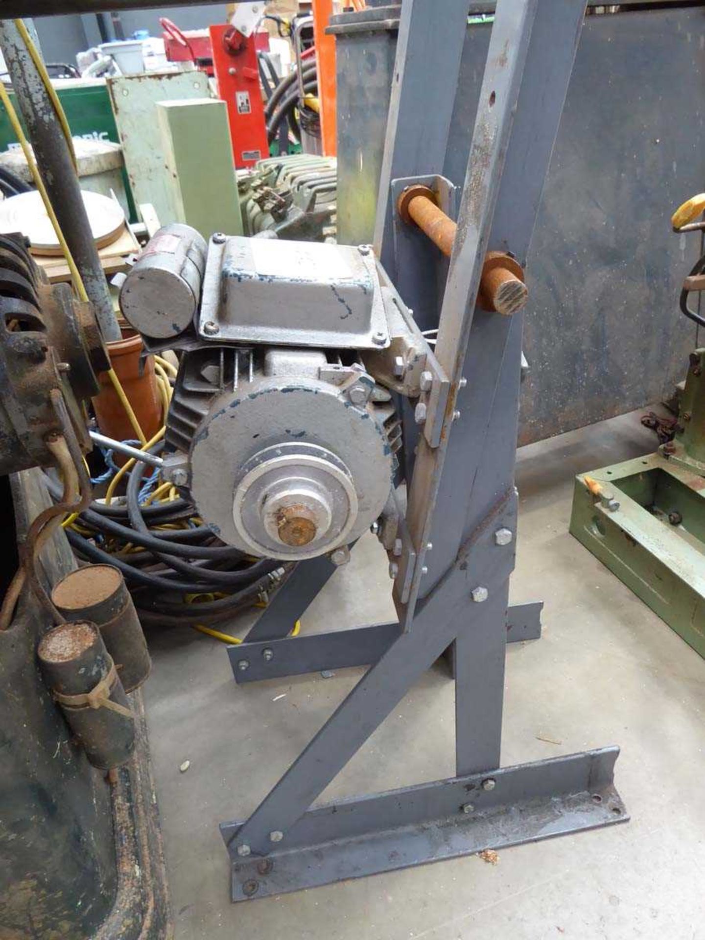Electric motor on stand - Image 2 of 2