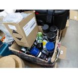 +VAT Box containing spray paints, foaming chain cleaner, aerosol etc.