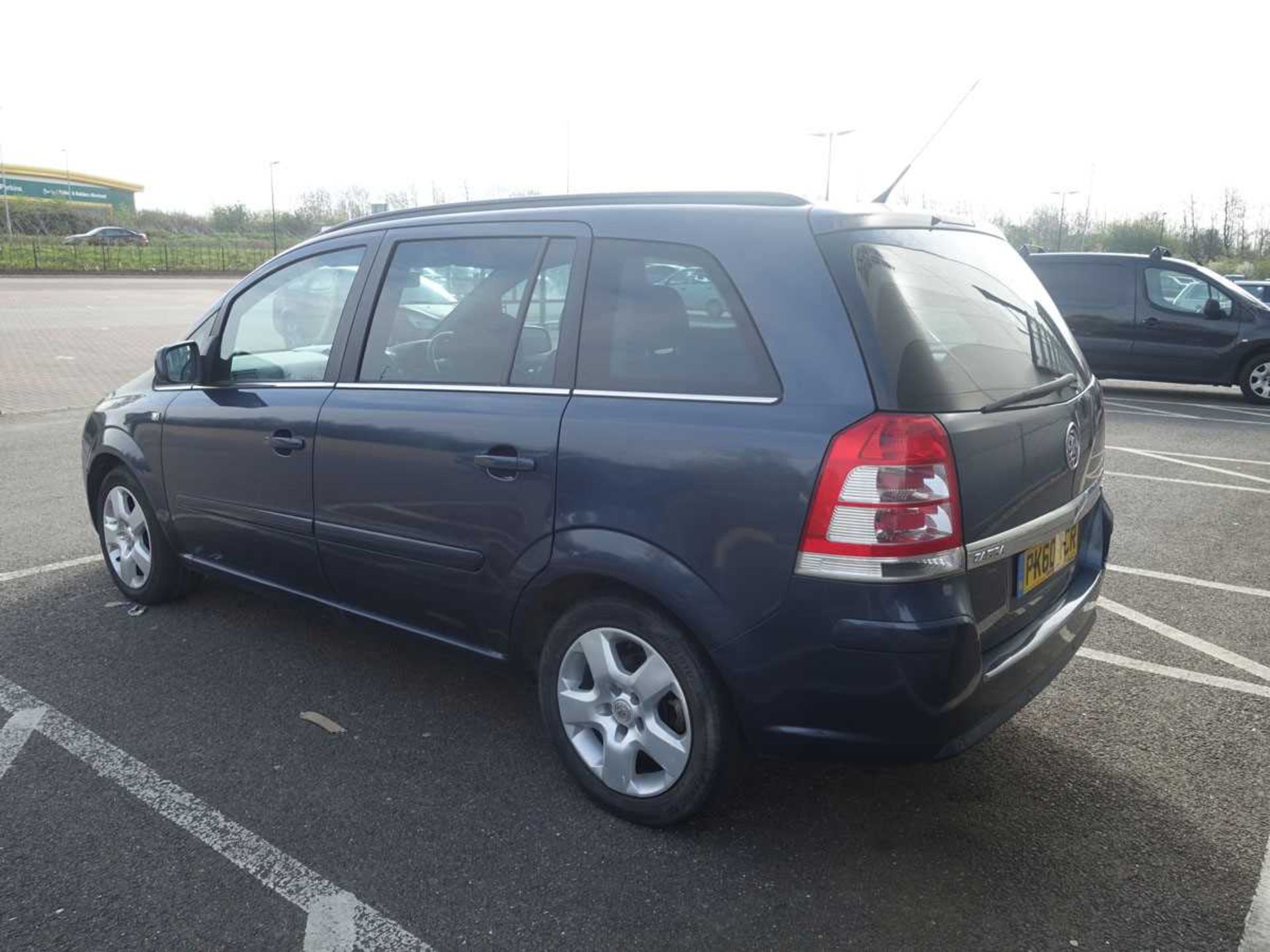 (PK60 YCR) Vauxhall Zafira Exclusiv CDTI auto in blue, first registered 29/12/2010, MPV, - Bild 4 aus 10