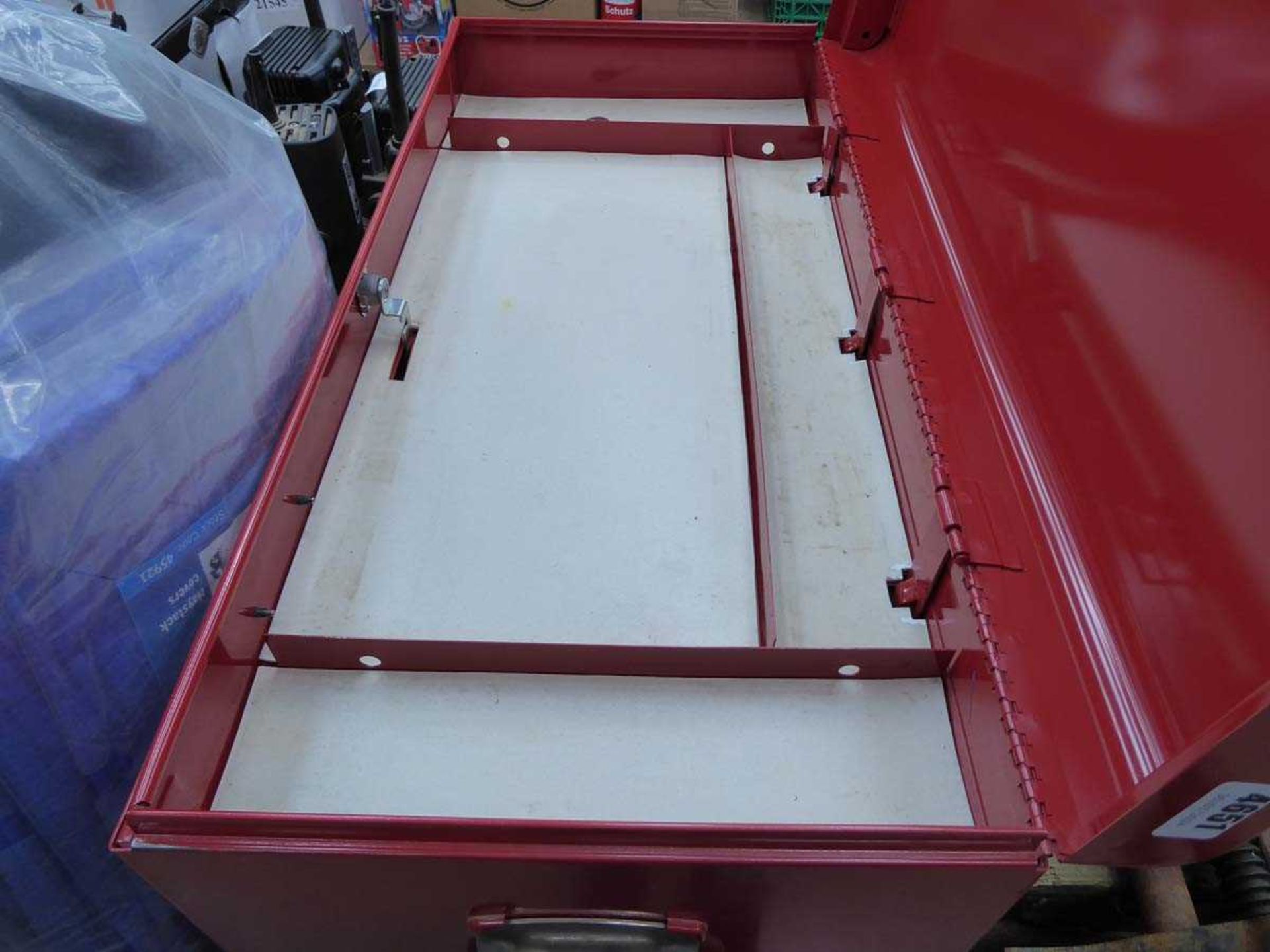 Large red metal toolbox (empty) - Image 2 of 2
