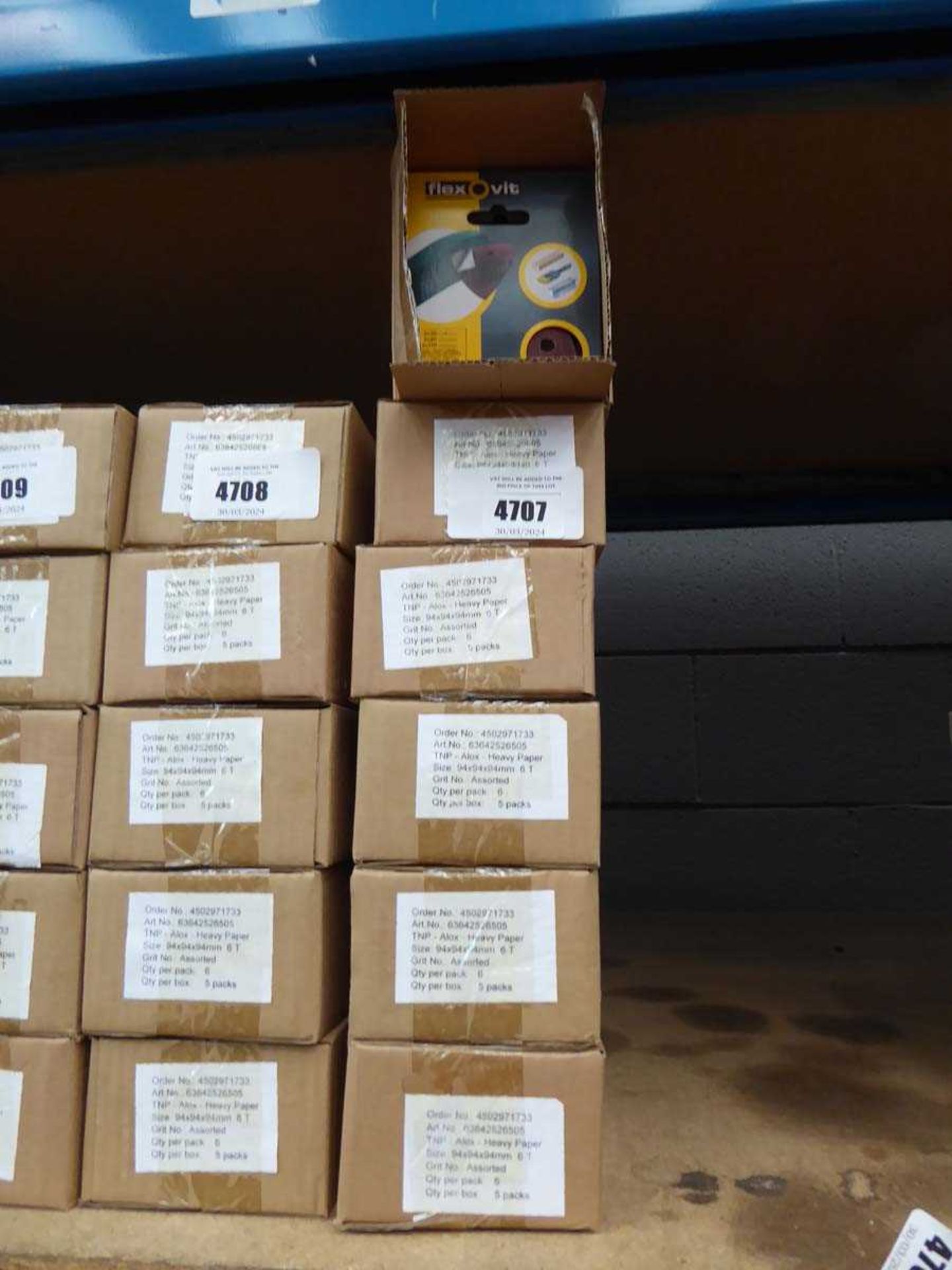 +VAT 6 boxes of assorted grit triangle sanding pads