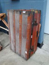 Canvas trunk with wooden ribs