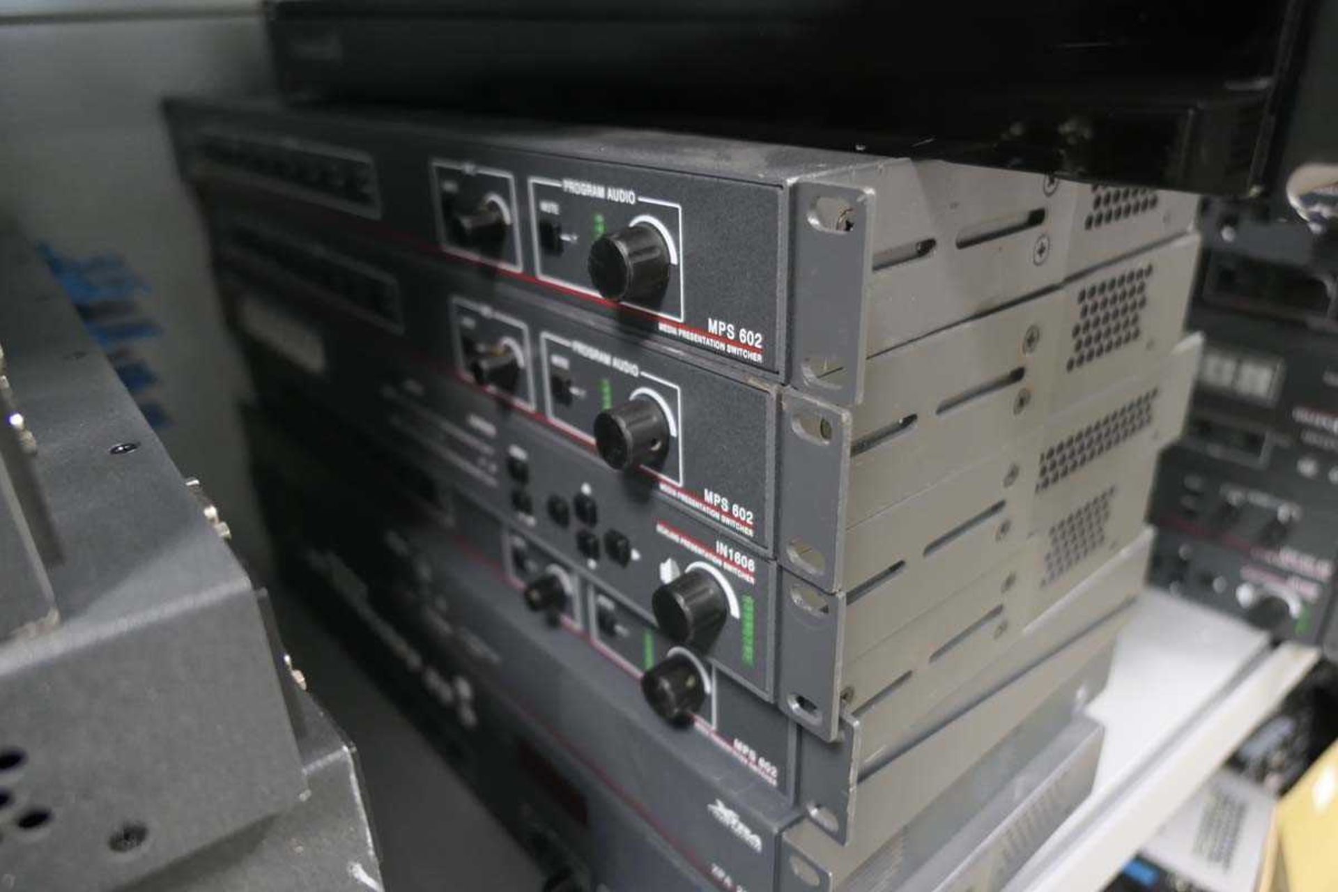 Approx. 8 Extron presentation switches and other electrical items - Image 2 of 2