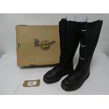 +VAT 1 x Dr. Martens 1B60 Bex boots, UK 6