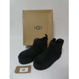 +VAT 1 x ladies Ugg platform Chelsea boots, UK 6