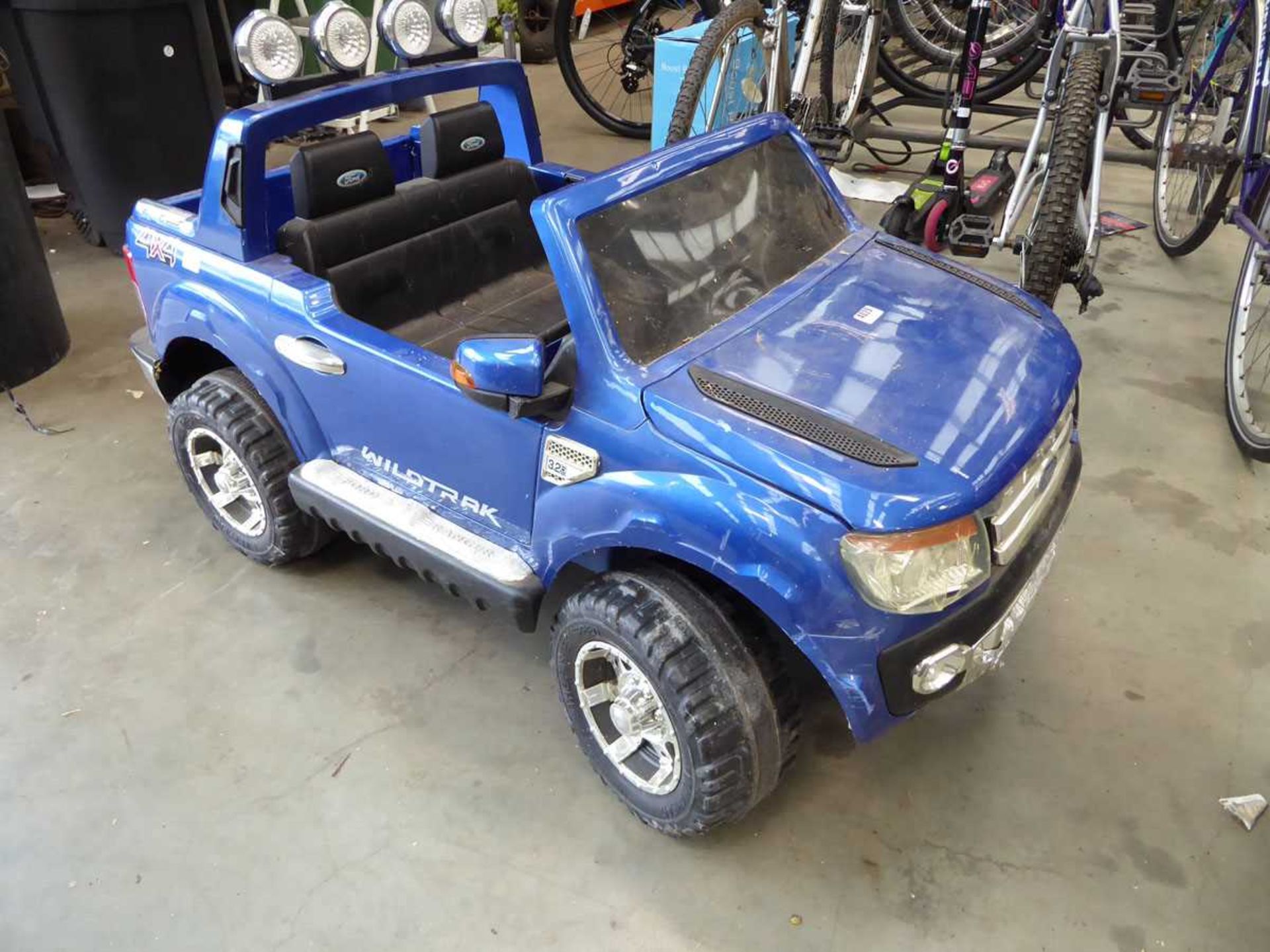 Ford Ranger Wildtrak style electric car