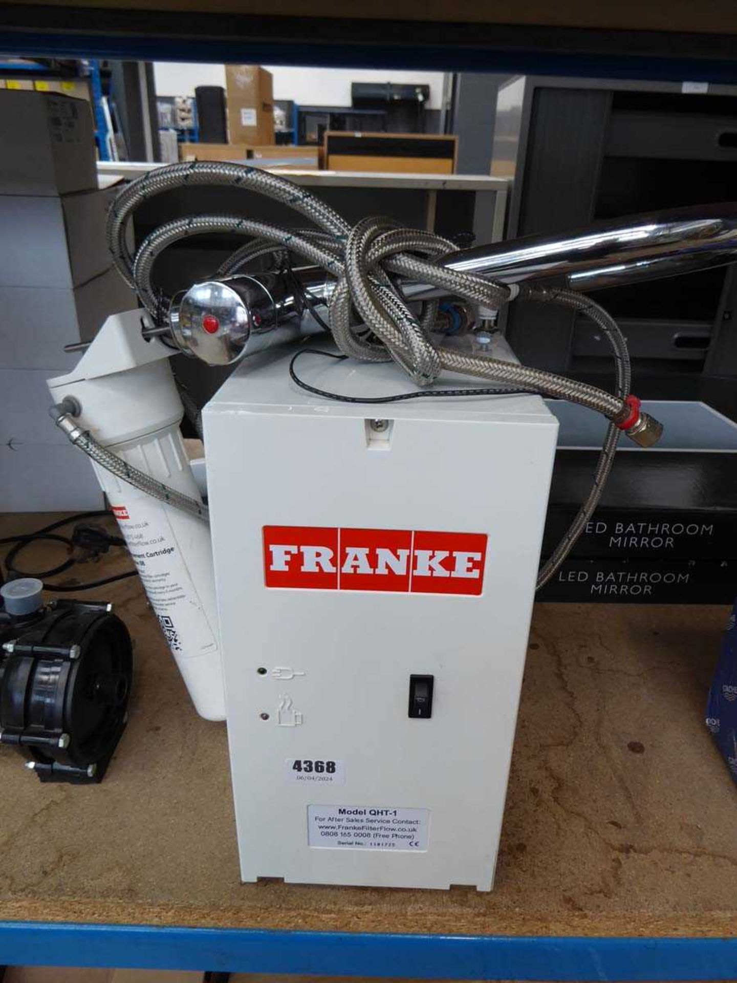 Franke QHT-1 boiling hot water tap, with tap tank and filter