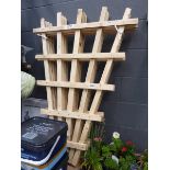 Small quantity of fan trellis