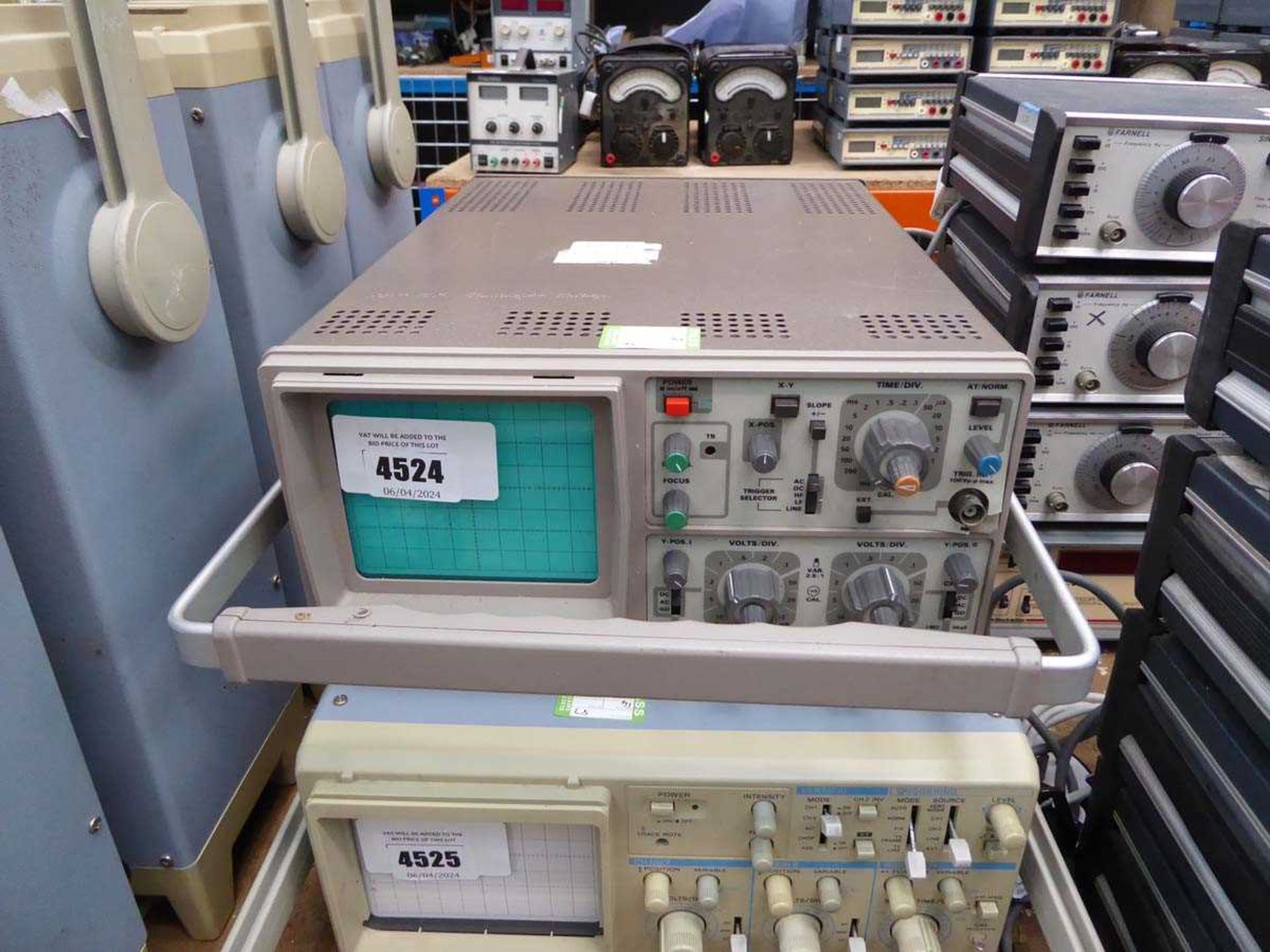 +VAT Hameg 20MHz oscilloscope Model HM203-5