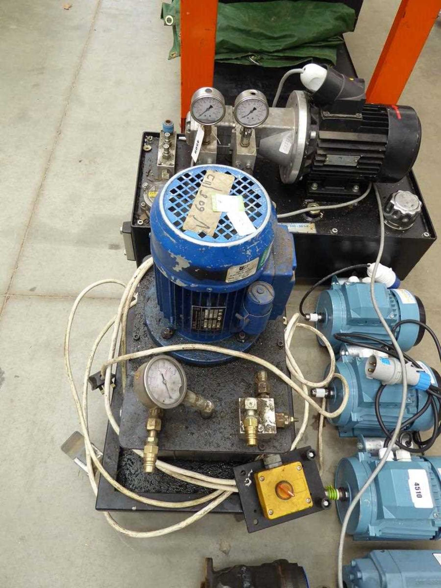 +VAT 2 pump units with electric single phase motors