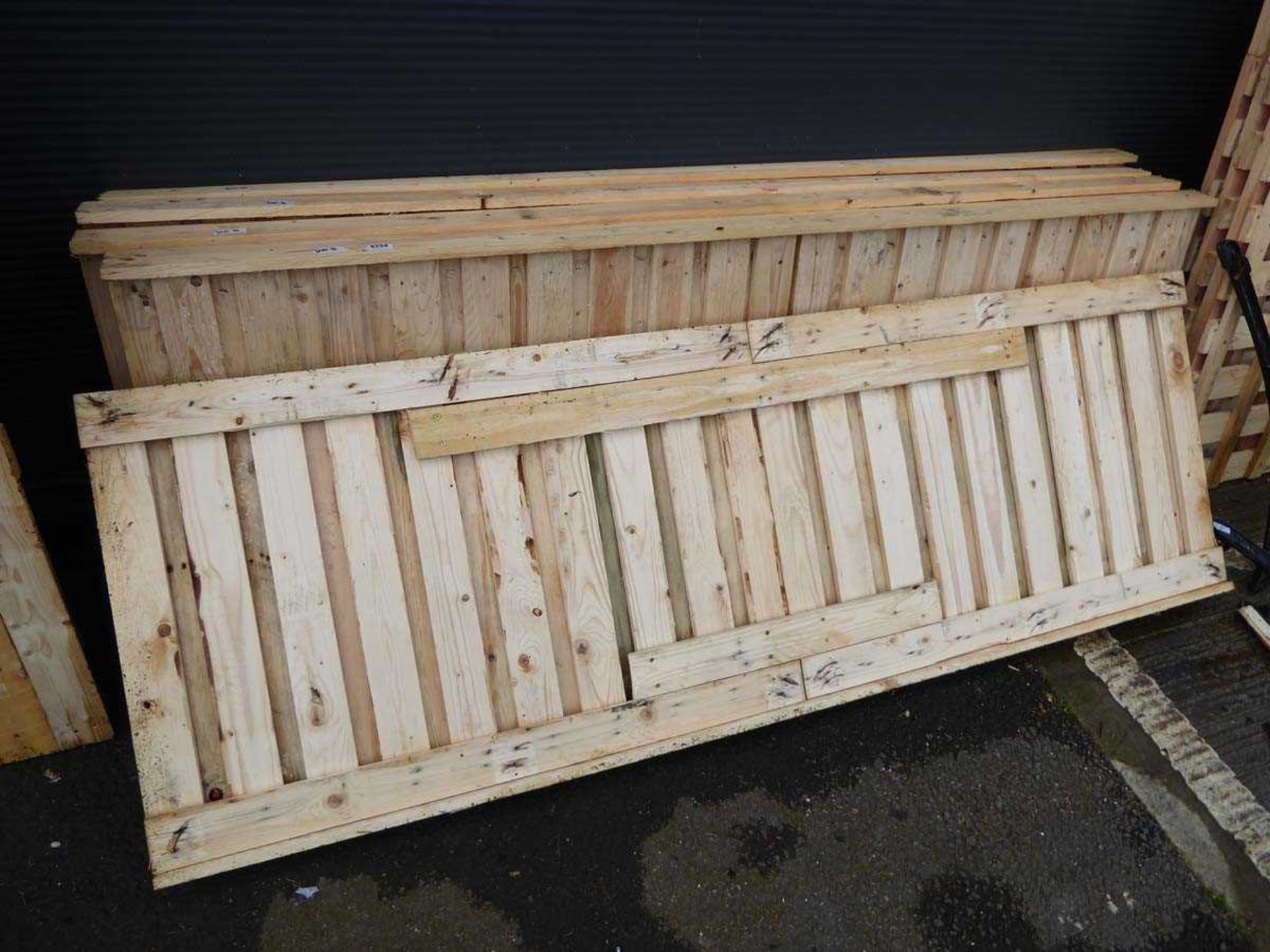 5 x 2.5ft wooden fence panels