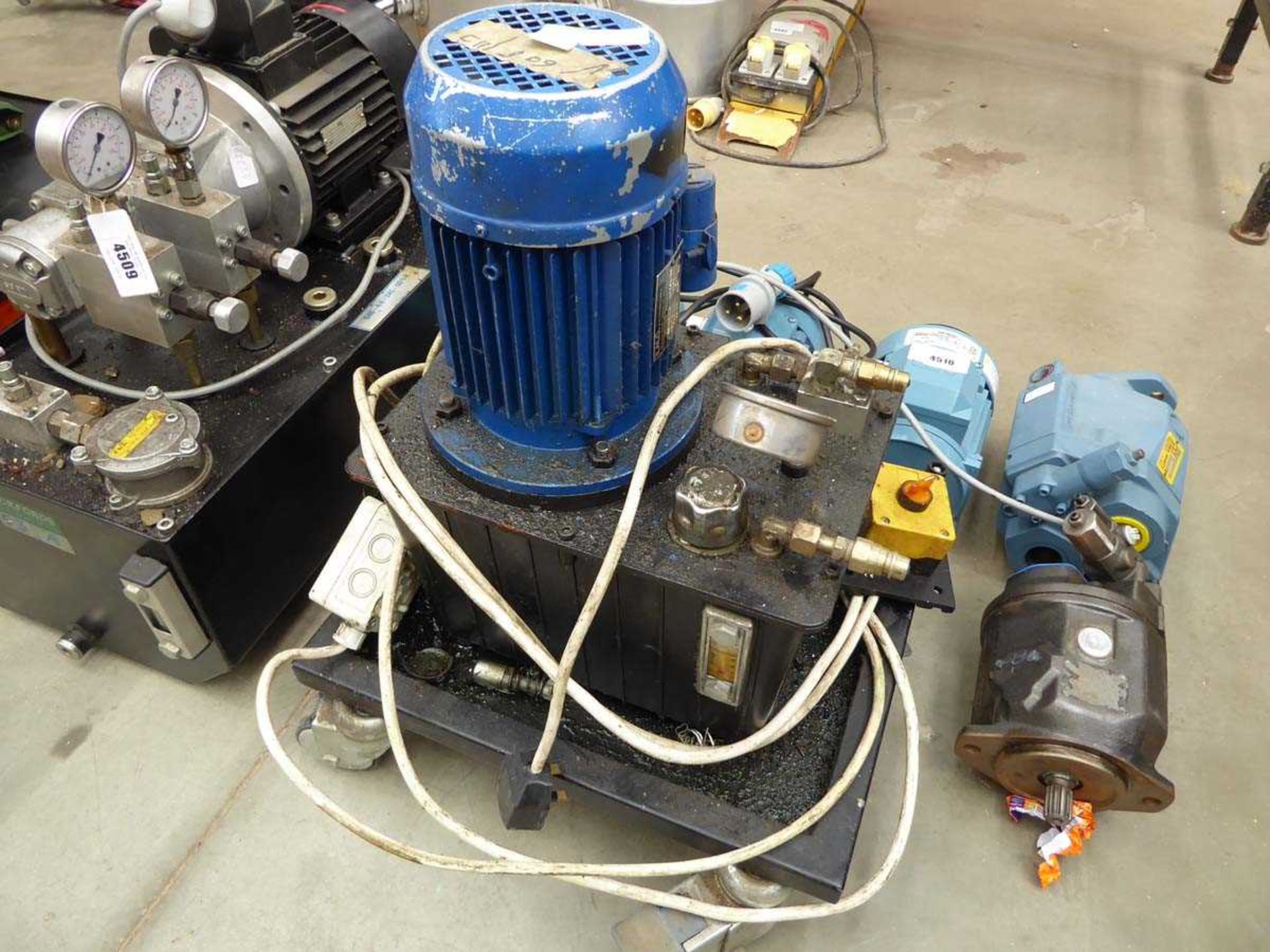 +VAT 2 pump units with electric single phase motors - Image 4 of 4