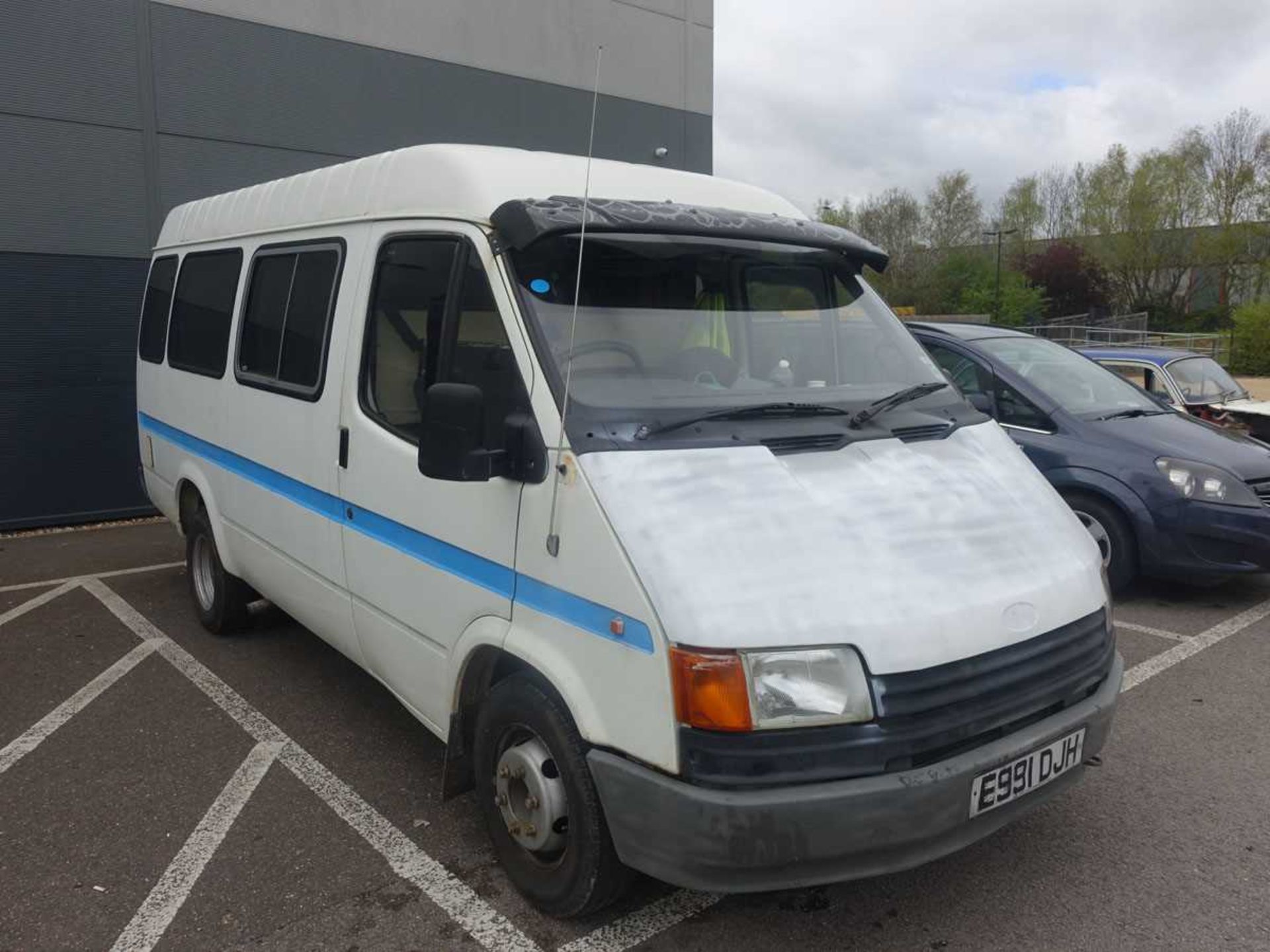 (E991 DJH) 1987 Ford Transit Mk. III day / race / camper van - converted from 150 minibus, 2500cc - Image 7 of 7