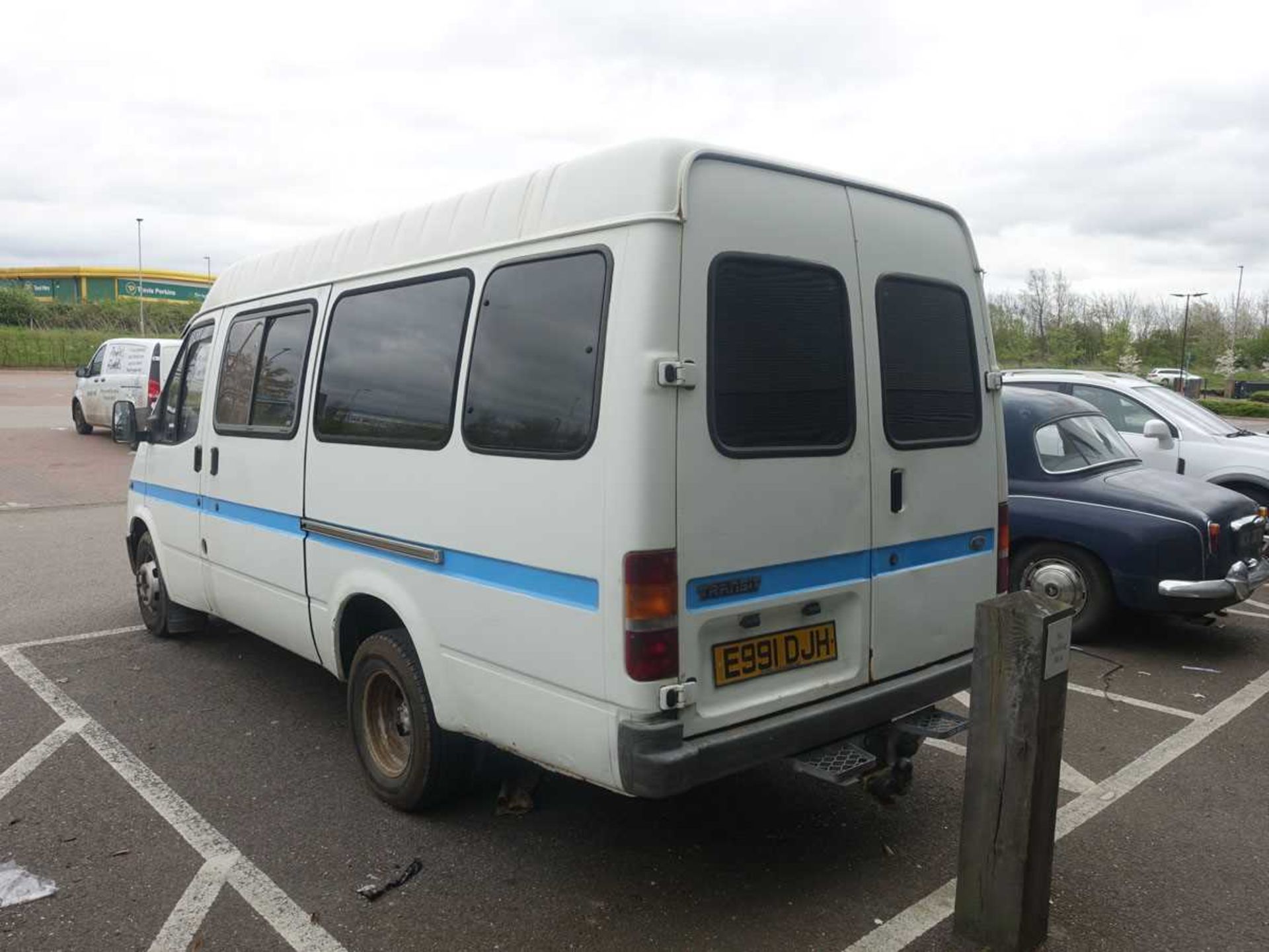 (E991 DJH) 1987 Ford Transit Mk. III day / race / camper van - converted from 150 minibus, 2500cc - Bild 3 aus 7